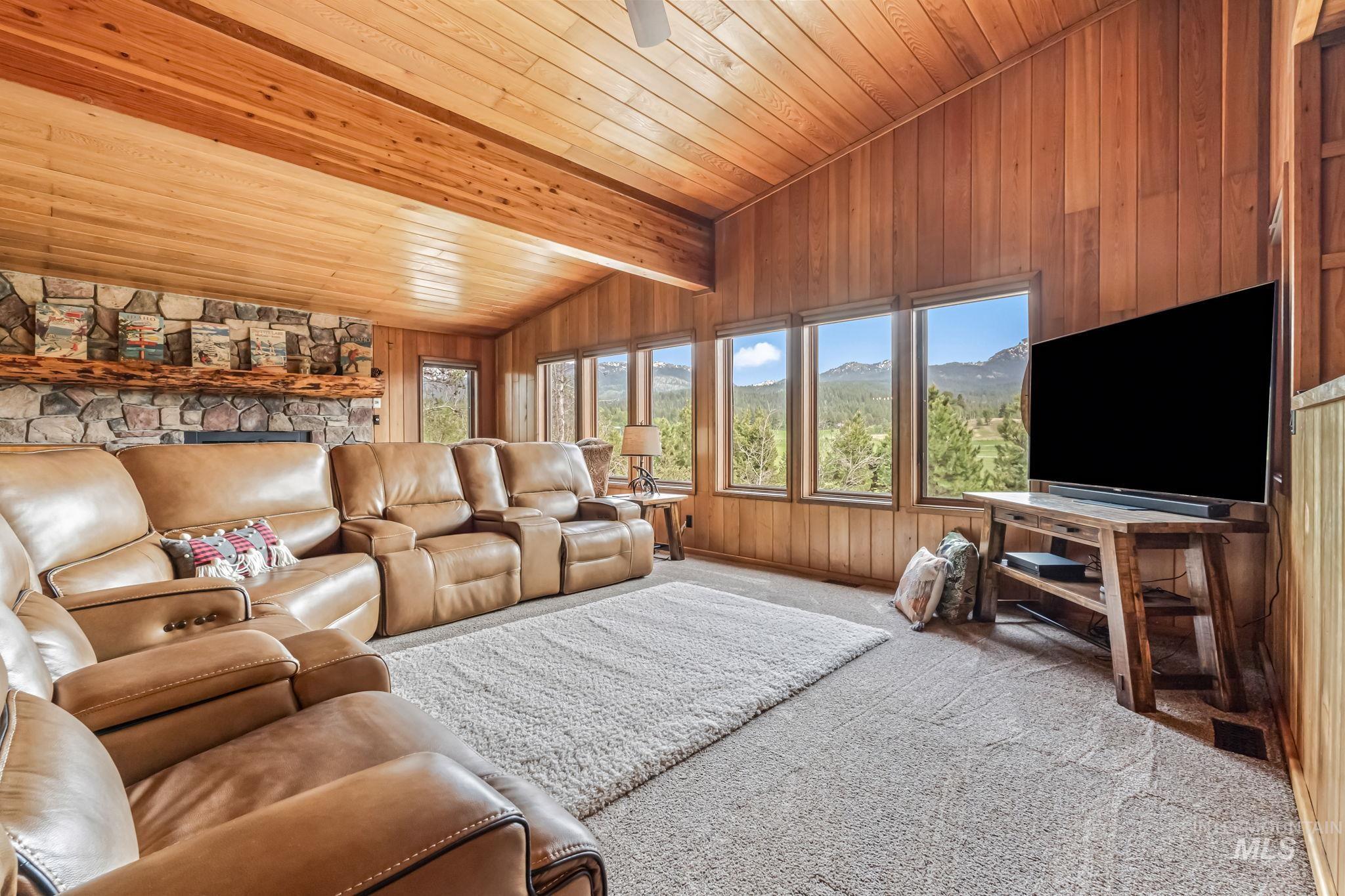 14060 Deerfield, McCall, Idaho 83638, 4 Bedrooms, 3.5 Bathrooms, Residential For Sale, Price $1,650,000, 98950206