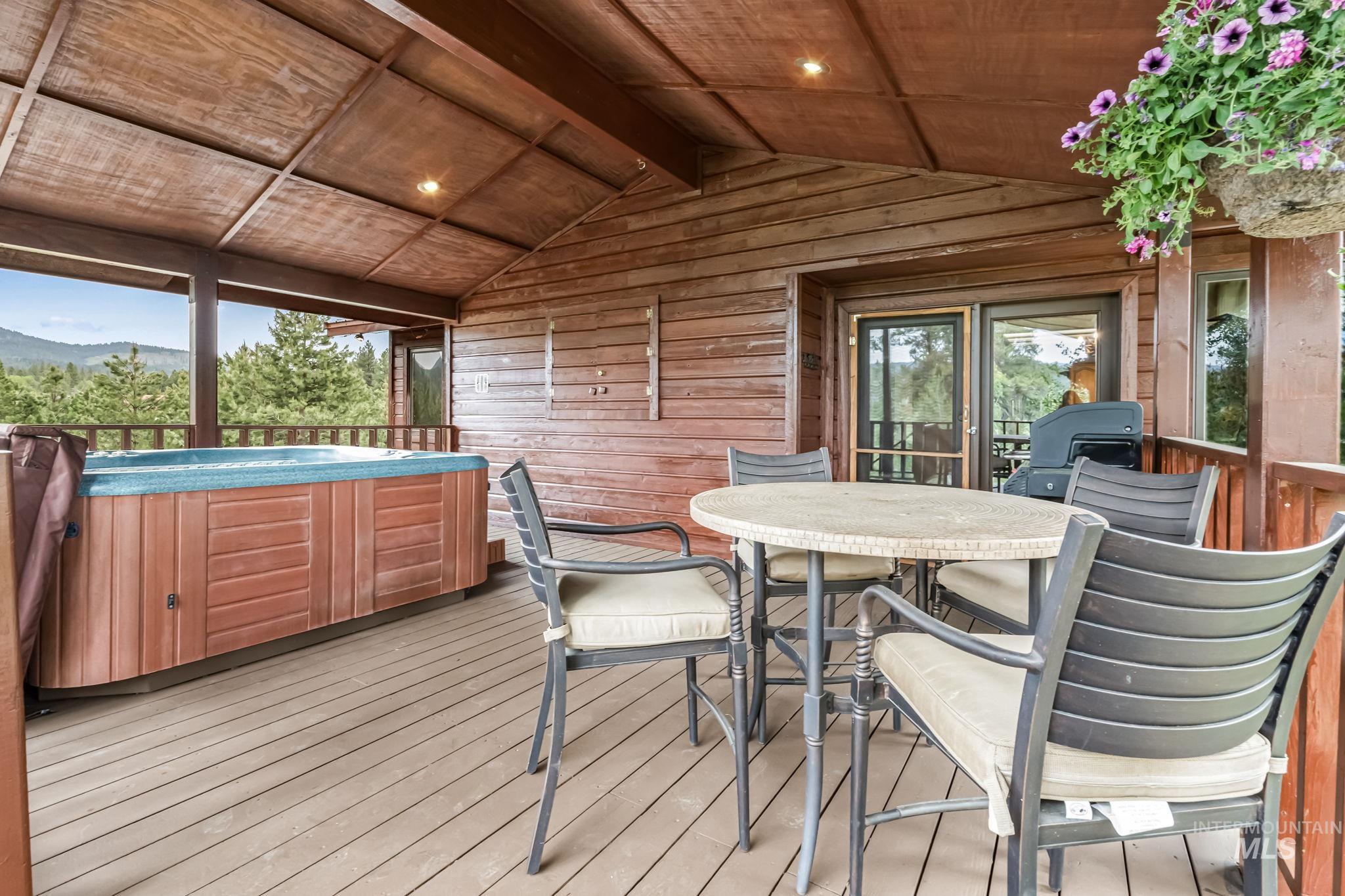 14060 Deerfield, McCall, Idaho 83638, 4 Bedrooms, 3.5 Bathrooms, Residential For Sale, Price $1,650,000, 98950206