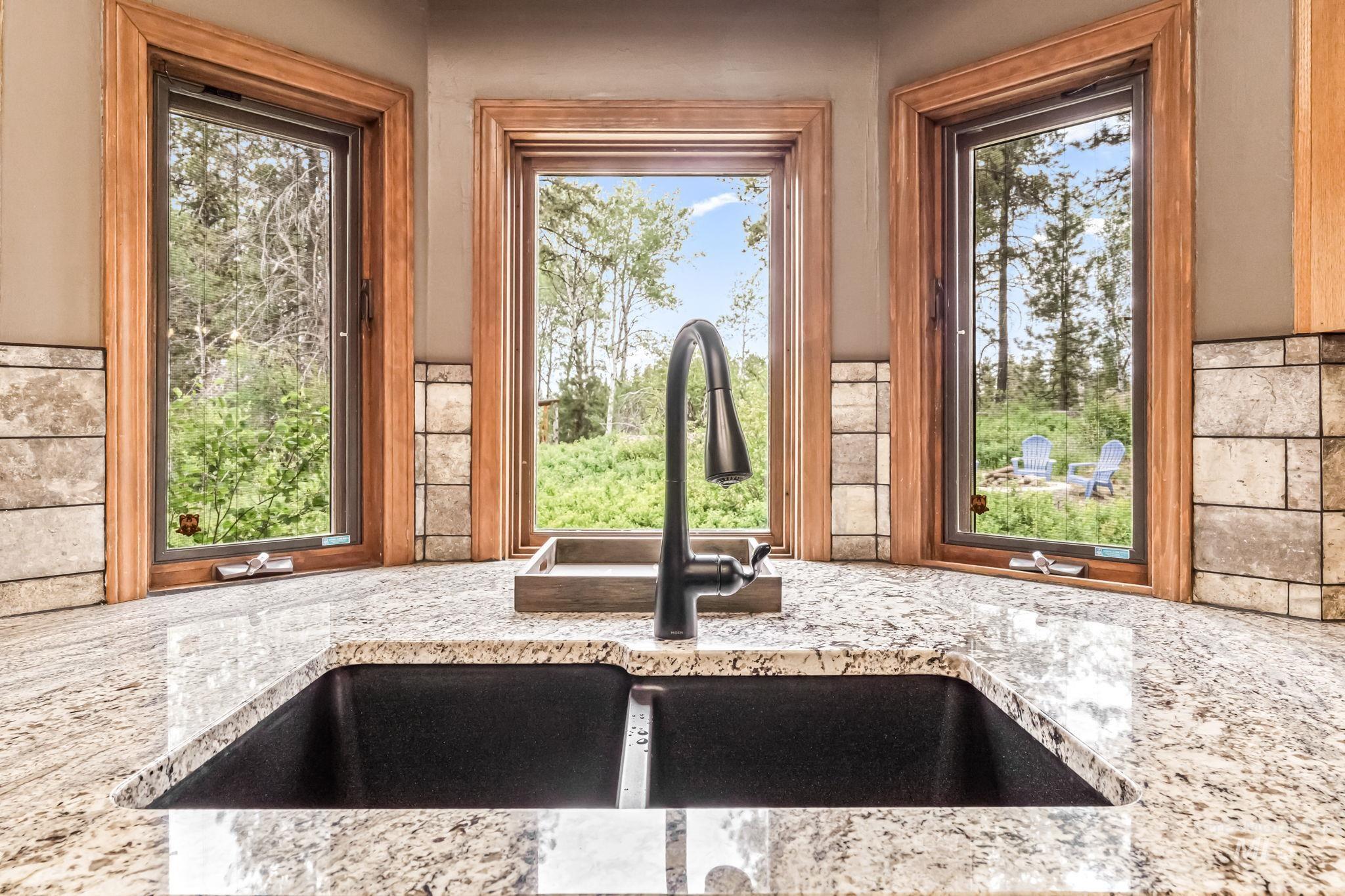 14060 Deerfield, McCall, Idaho 83638, 4 Bedrooms, 3.5 Bathrooms, Residential For Sale, Price $1,650,000, 98950206