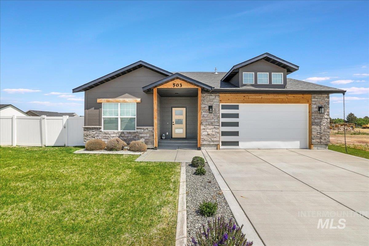 503 April Ave, Twin Falls, Idaho 83301, 3 Bedrooms, 2 Bathrooms, Residential For Sale, Price $415,000, 98950216