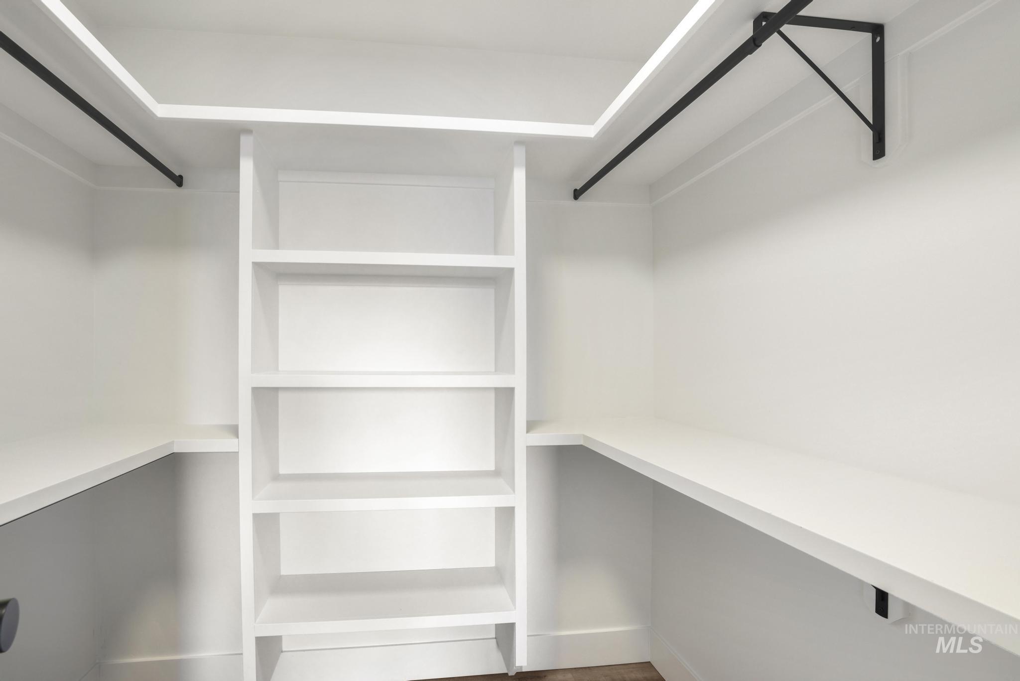 958 Gregory Way, Twin Falls, Idaho 83301, 4 Bedrooms, 2 Bathrooms, Residential For Sale, Price $416,000, 98950220