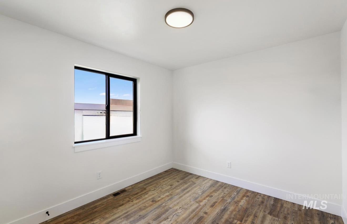 958 Gregory Way, Twin Falls, Idaho 83301, 4 Bedrooms, 2 Bathrooms, Residential For Sale, Price $416,000, 98950220