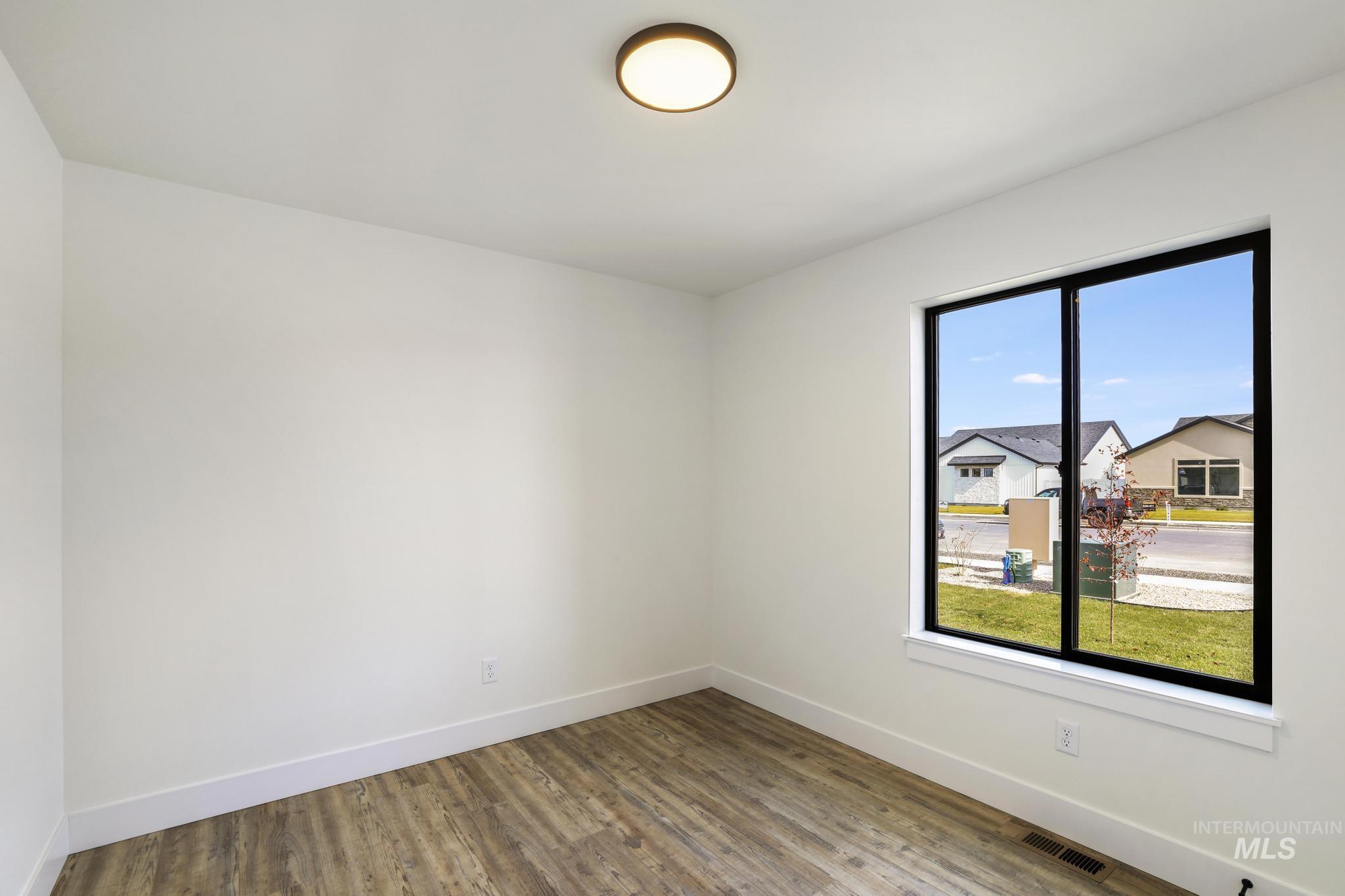 958 Gregory Way, Twin Falls, Idaho 83301, 4 Bedrooms, 2 Bathrooms, Residential For Sale, Price $416,000, 98950220