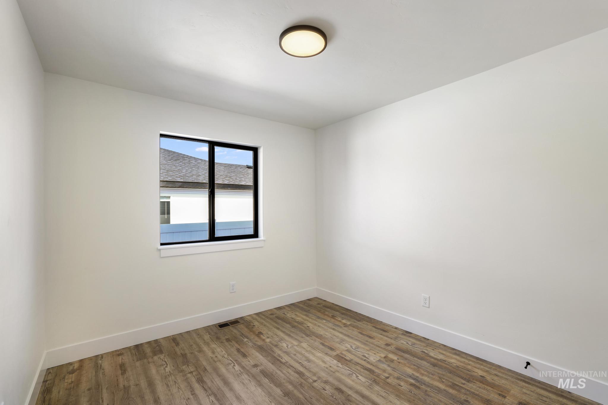 958 Gregory Way, Twin Falls, Idaho 83301, 4 Bedrooms, 2 Bathrooms, Residential For Sale, Price $416,000, 98950220