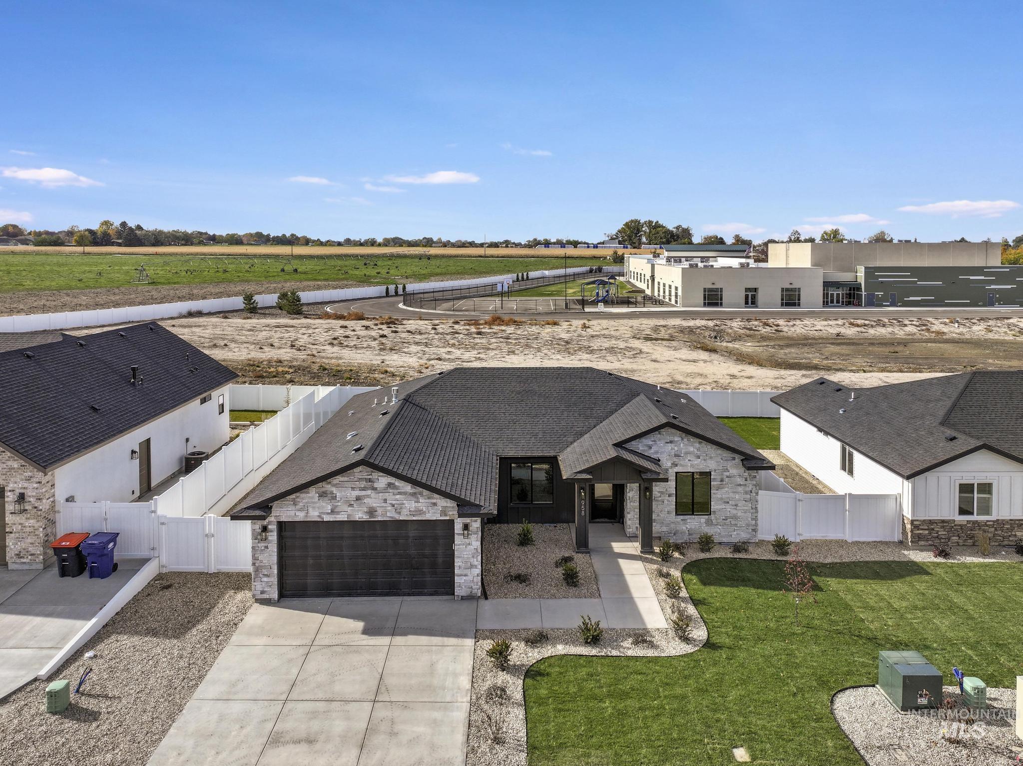 958 Gregory Way, Twin Falls, Idaho 83301, 4 Bedrooms, 2 Bathrooms, Residential For Sale, Price $416,000, 98950220