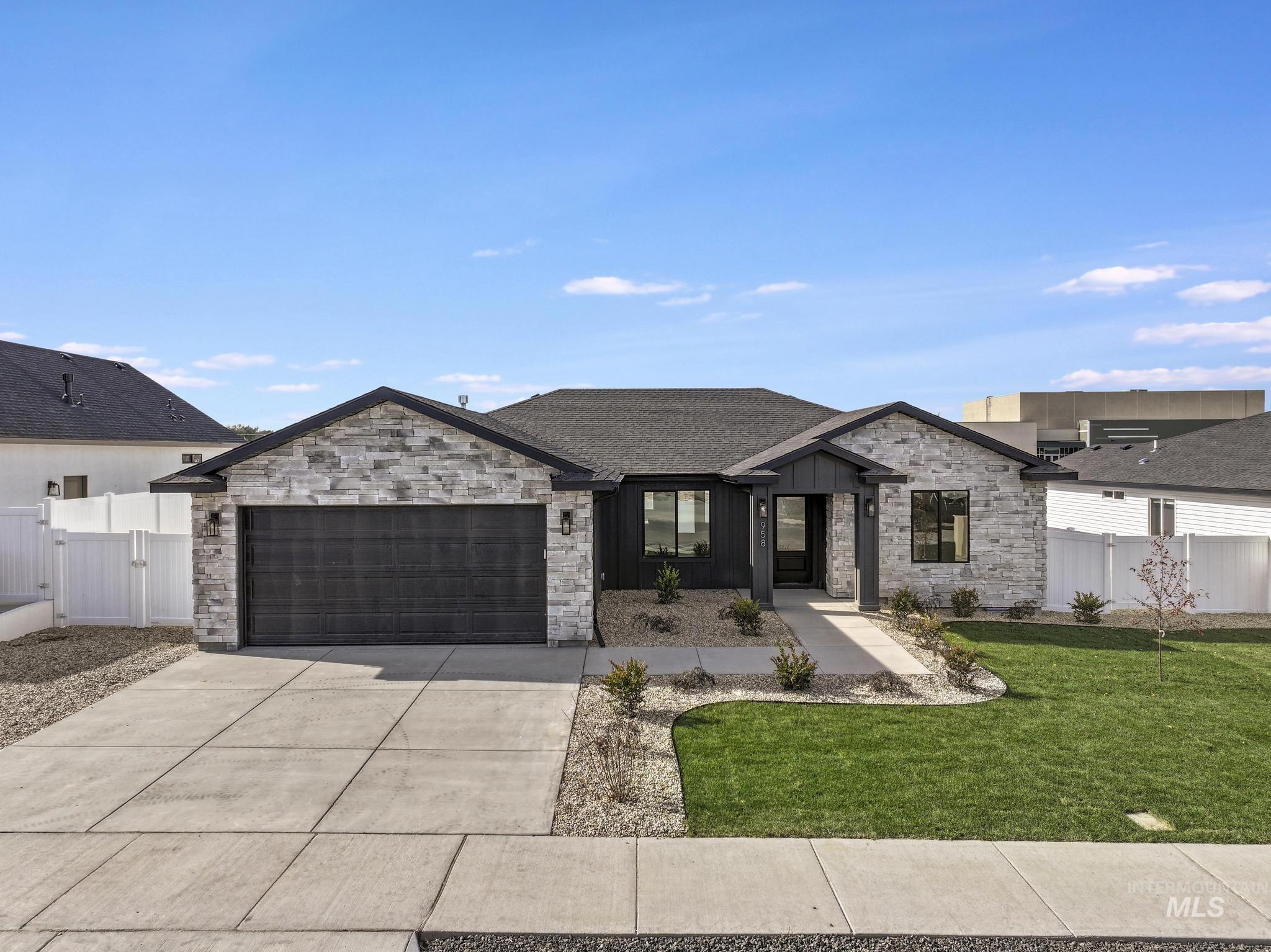 958 Gregory Way, Twin Falls, Idaho 83301, 4 Bedrooms, 2 Bathrooms, Residential For Sale, Price $416,000, 98950220