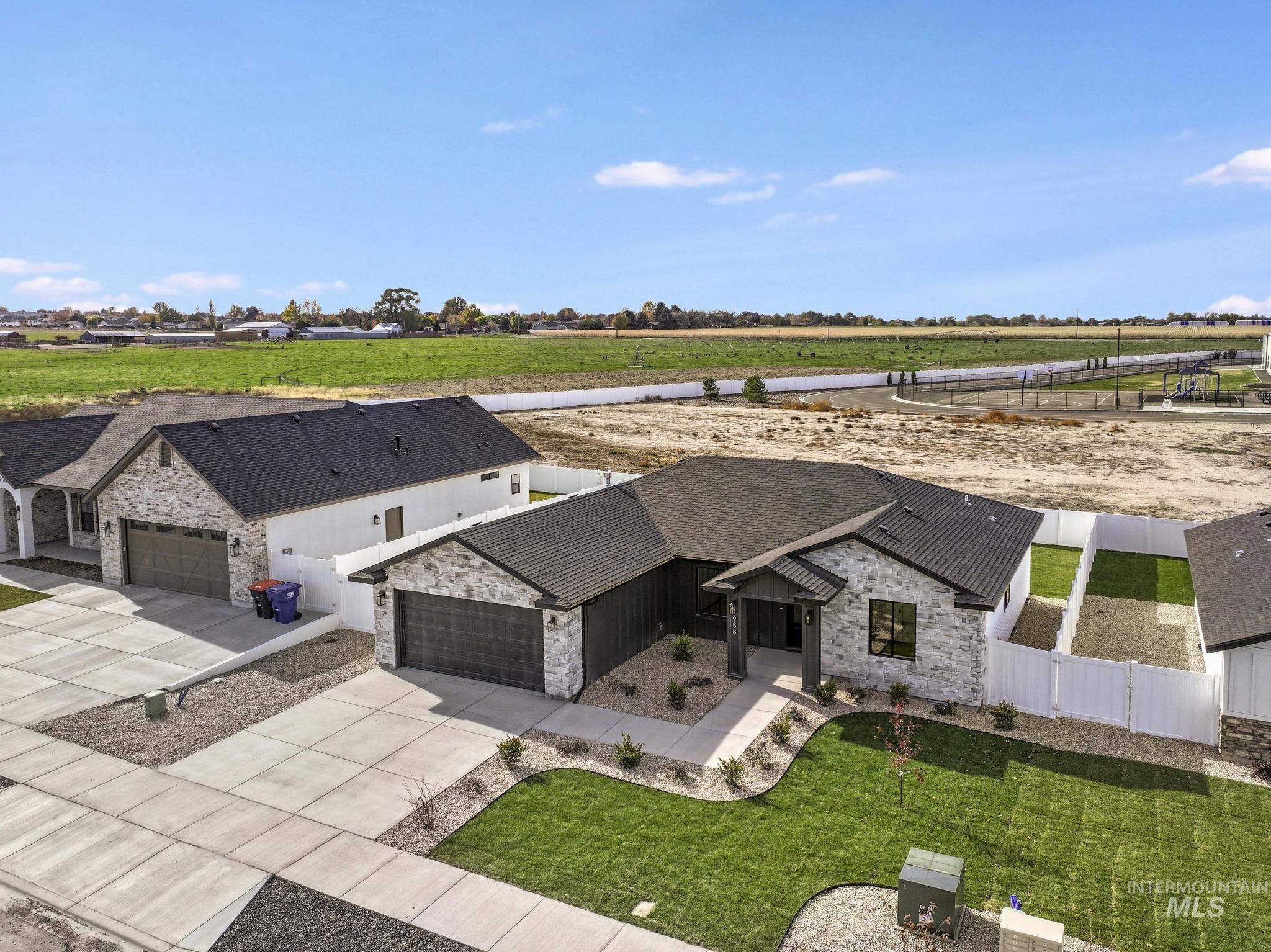 958 Gregory Way, Twin Falls, Idaho 83301, 4 Bedrooms, 2 Bathrooms, Residential For Sale, Price $416,000, 98950220