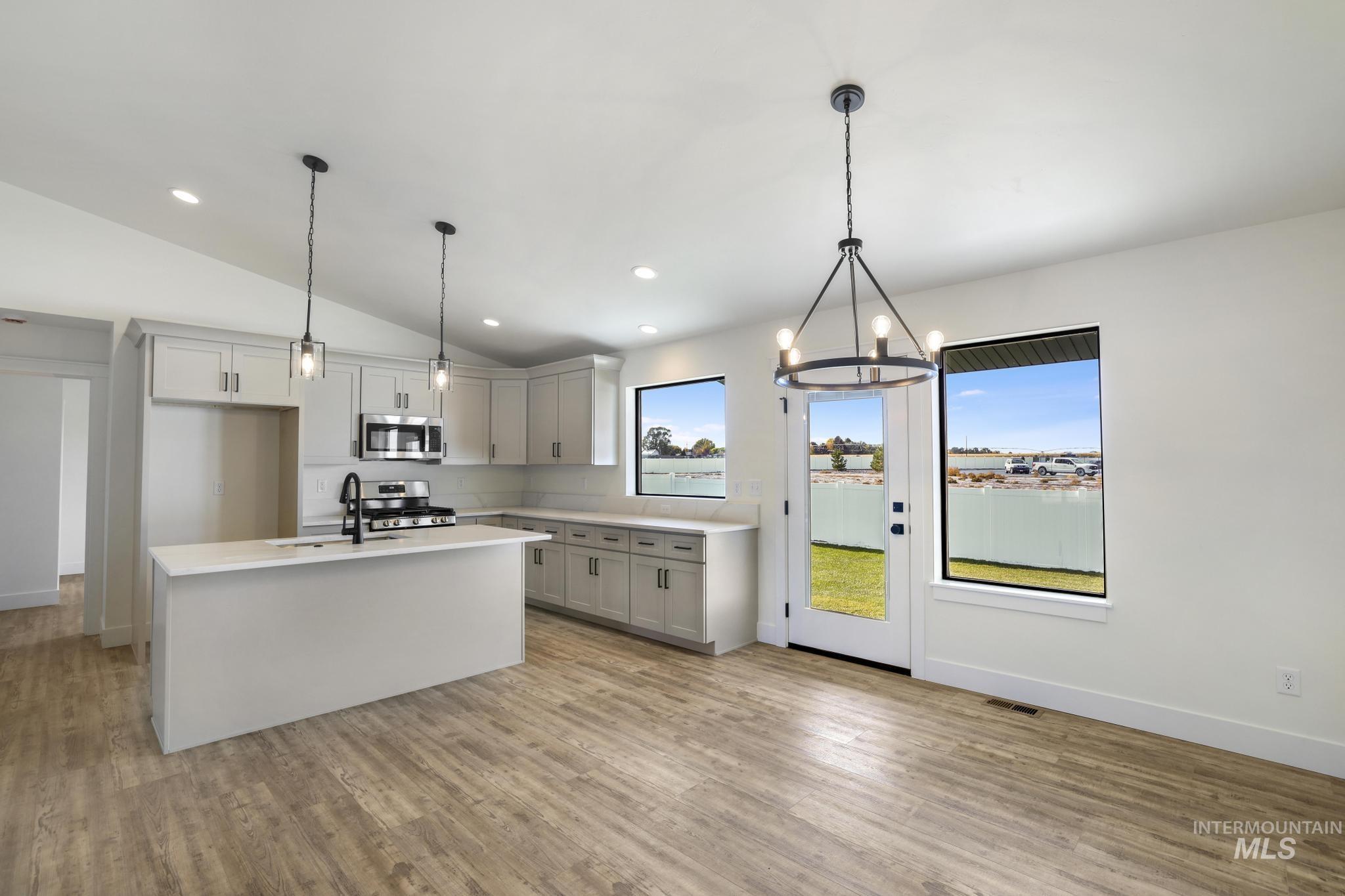 958 Gregory Way, Twin Falls, Idaho 83301, 4 Bedrooms, 2 Bathrooms, Residential For Sale, Price $416,000, 98950220