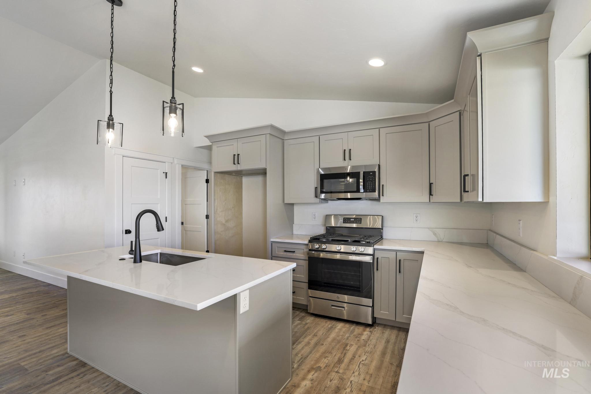 958 Gregory Way, Twin Falls, Idaho 83301, 4 Bedrooms, 2 Bathrooms, Residential For Sale, Price $416,000, 98950220