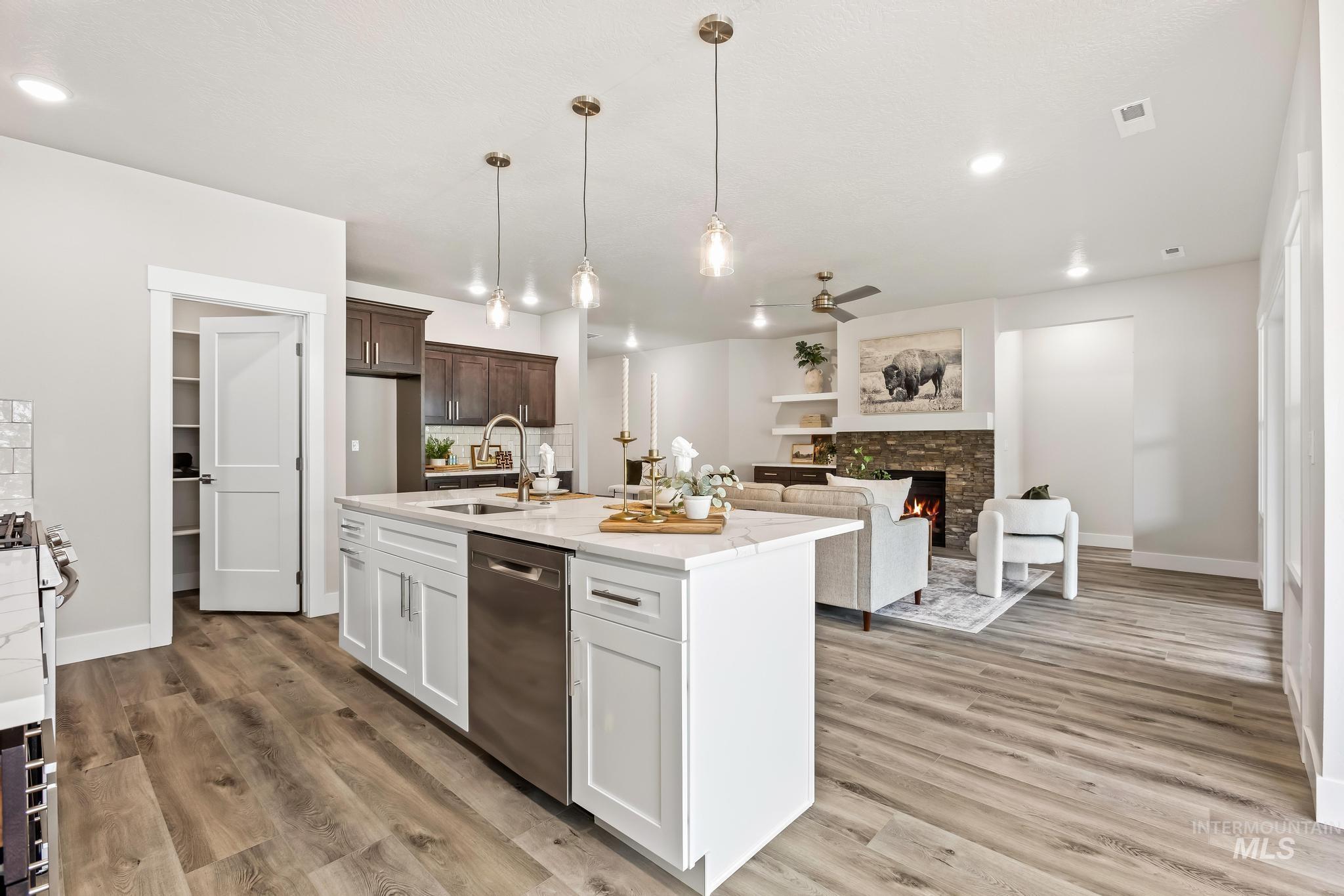 1753 E. Grayson, Meridian, Idaho 83642, 3 Bedrooms, 2 Bathrooms, Residential For Sale, Price $524,900, 98950227