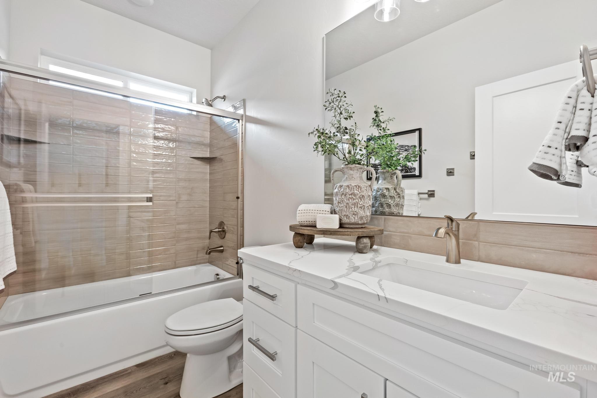 1753 E. Grayson, Meridian, Idaho 83642, 3 Bedrooms, 2 Bathrooms, Residential For Sale, Price $524,900, 98950227