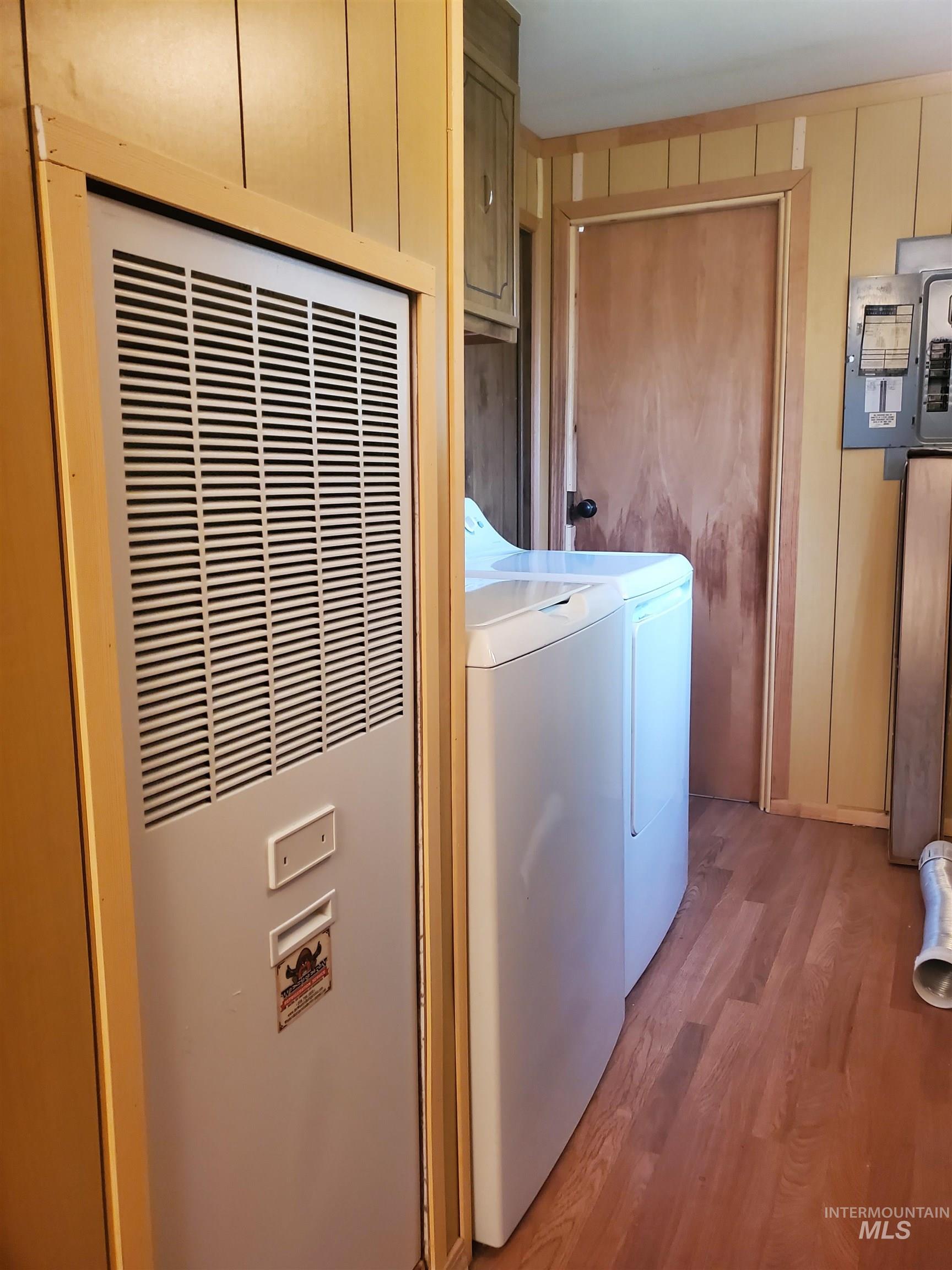 198 South hills, Twin Falls, Idaho 83301-0000, 2 Bedrooms, 1 Bathroom, Residential For Sale, Price $55,000, 98950228