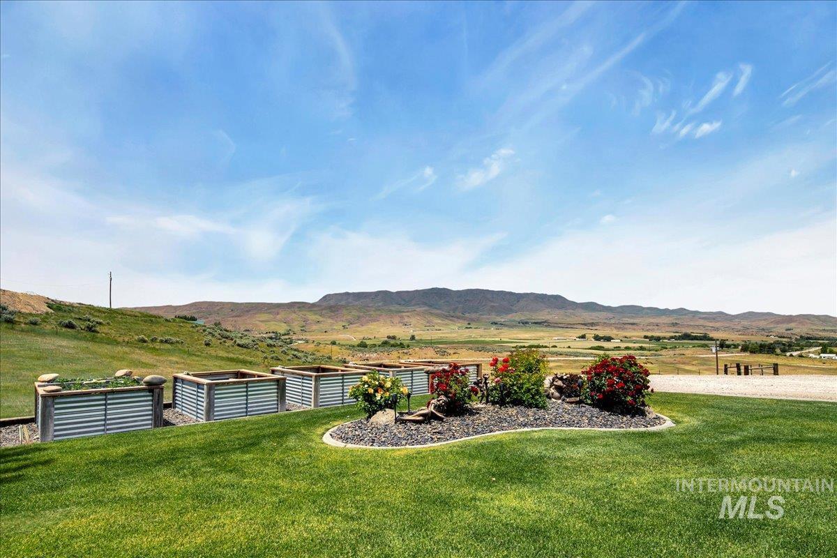 5880 Sweet Ola Hwy, Sweet, Idaho 83670, 4 Bedrooms, 3.5 Bathrooms, Residential For Sale, Price $1,348,000, 98950237