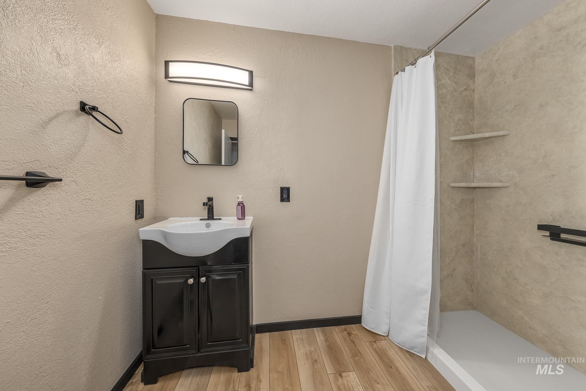 5132 S Council Bluffs Way, Boise, Idaho 83716, 3 Bedrooms, 2 Bathrooms, Residential For Sale, Price $530,000, 98950241