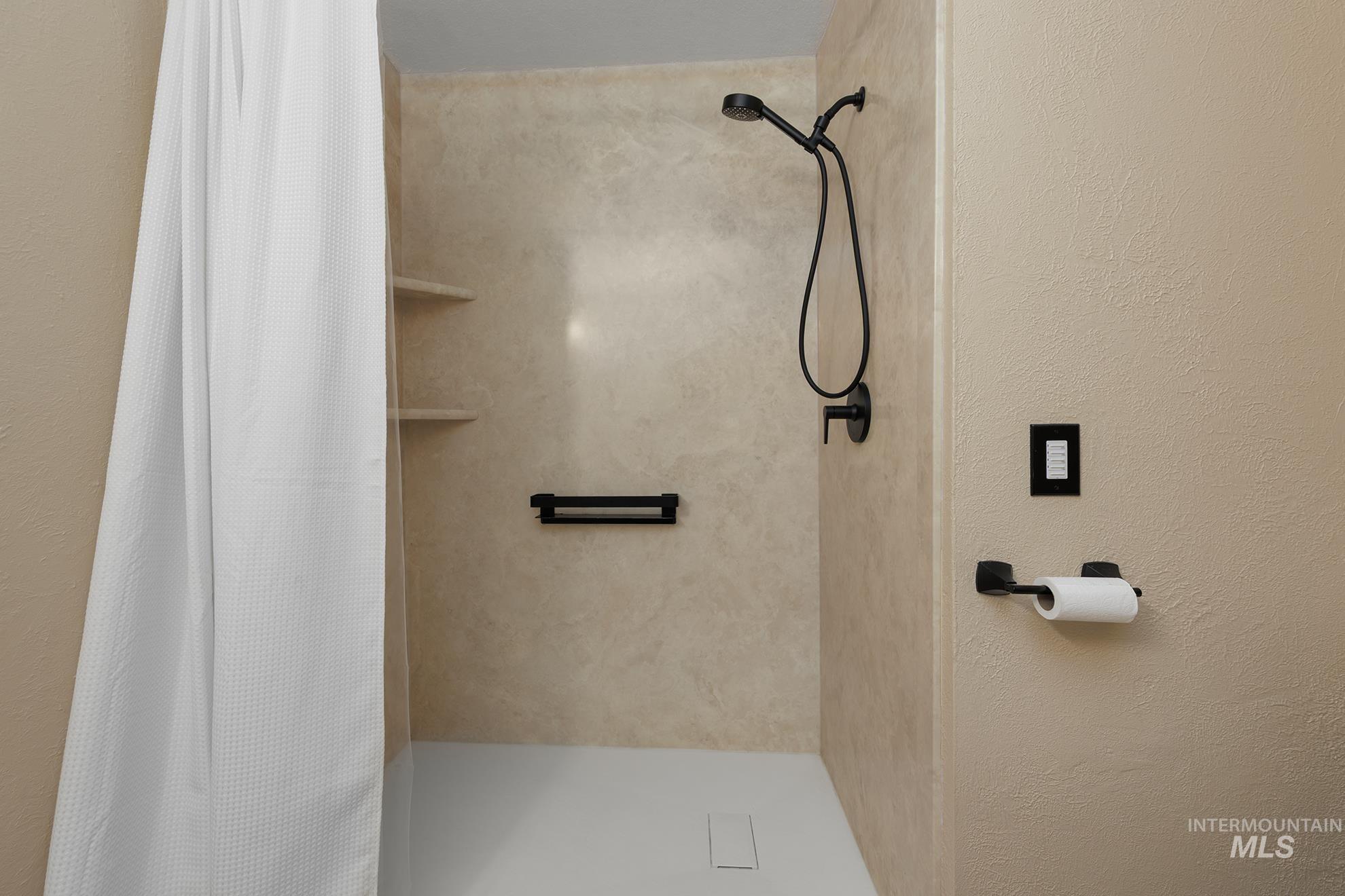 5132 S Council Bluffs Way, Boise, Idaho 83716, 3 Bedrooms, 2 Bathrooms, Residential For Sale, Price $530,000, 98950241