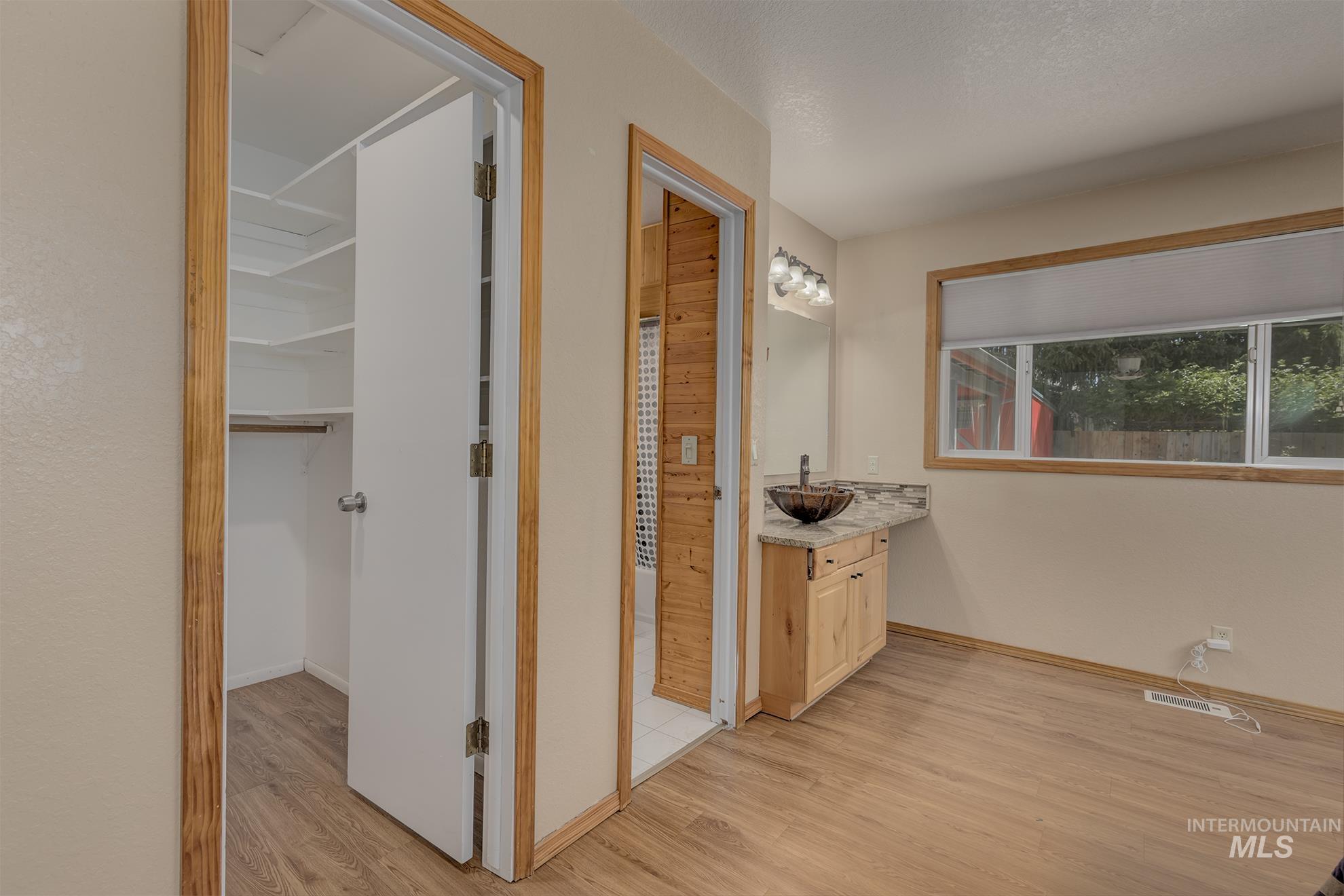 5132 S Council Bluffs Way, Boise, Idaho 83716, 3 Bedrooms, 2 Bathrooms, Residential For Sale, Price $530,000, 98950241