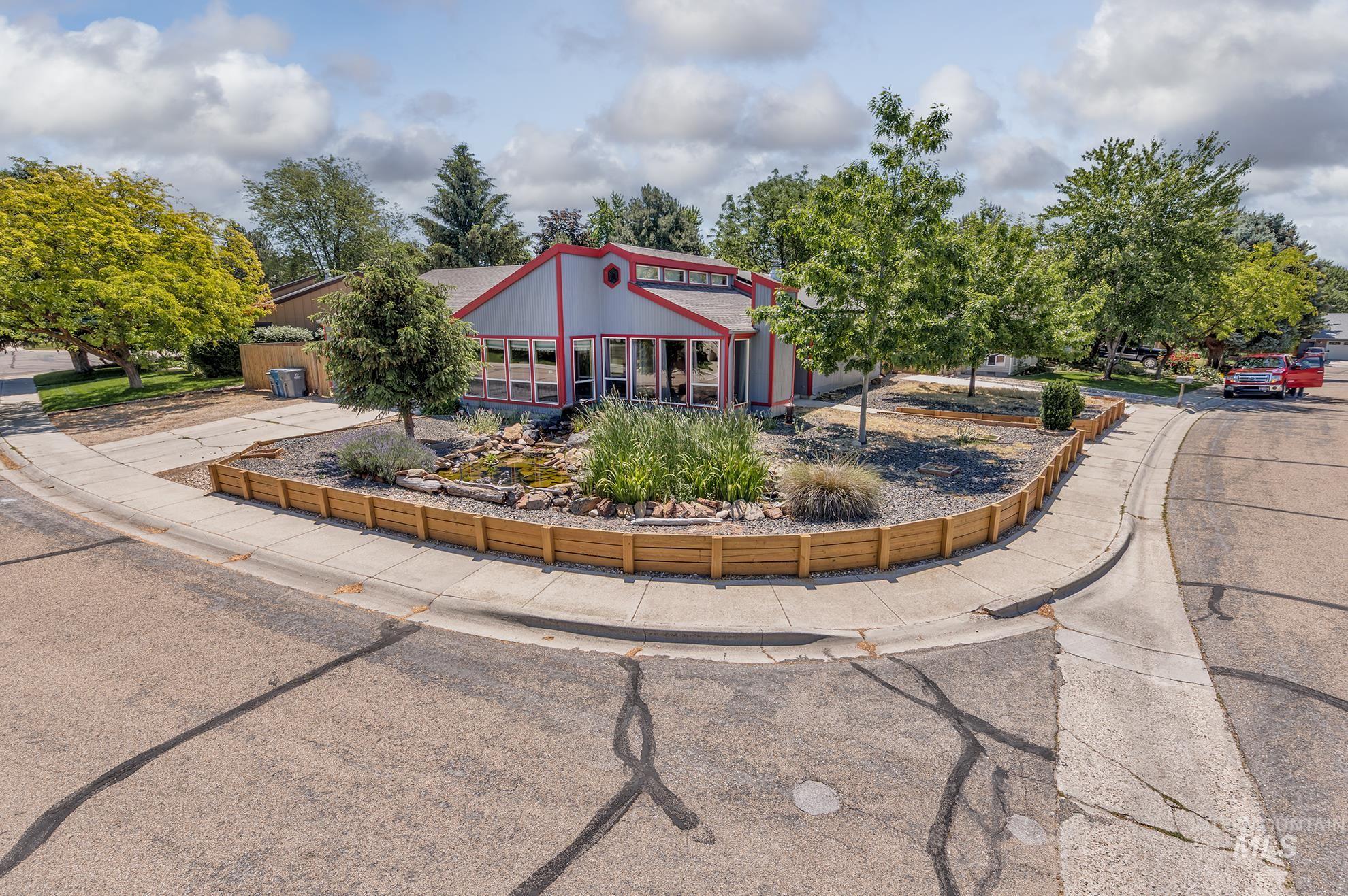 5132 S Council Bluffs Way, Boise, Idaho 83716, 3 Bedrooms, 2 Bathrooms, Residential For Sale, Price $530,000, 98950241