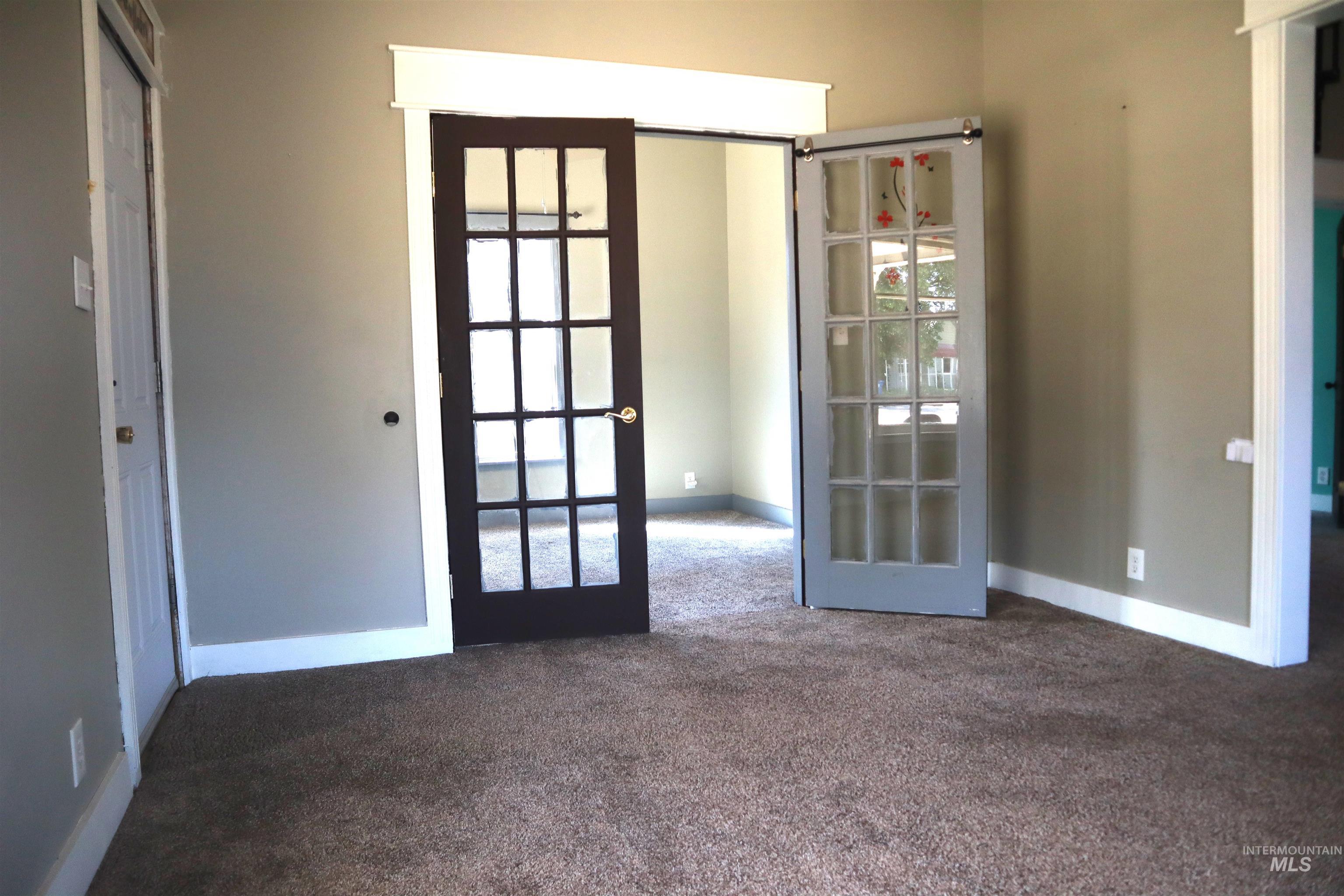 585 N 5th E, Mountain Home, Idaho 83647, 2 Bedrooms, 1 Bathroom, Residential For Sale, Price $255,000, 98950267