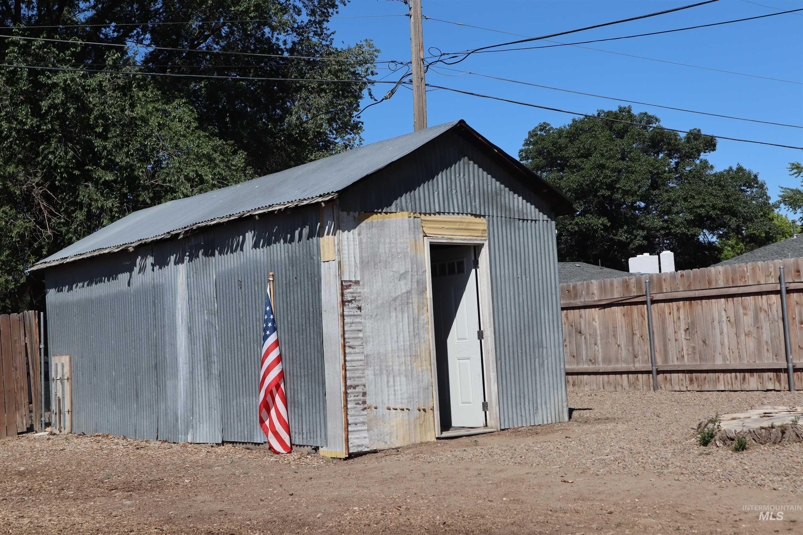 585 N 5th E, Mountain Home, Idaho 83647, 2 Bedrooms, 1 Bathroom, Residential For Sale, Price $255,000, 98950267