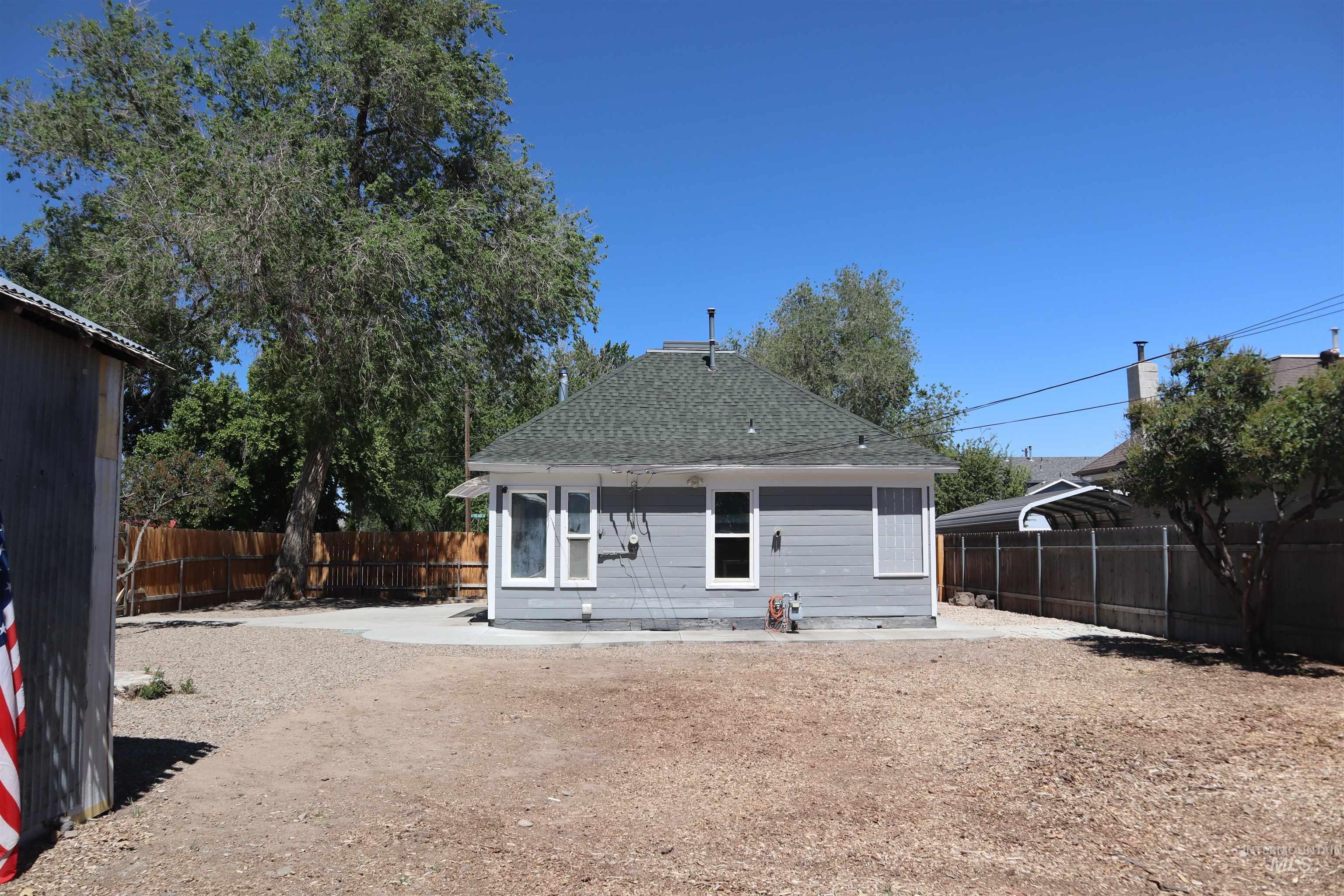 585 N 5th E, Mountain Home, Idaho 83647, 2 Bedrooms, 1 Bathroom, Residential For Sale, Price $255,000, 98950267