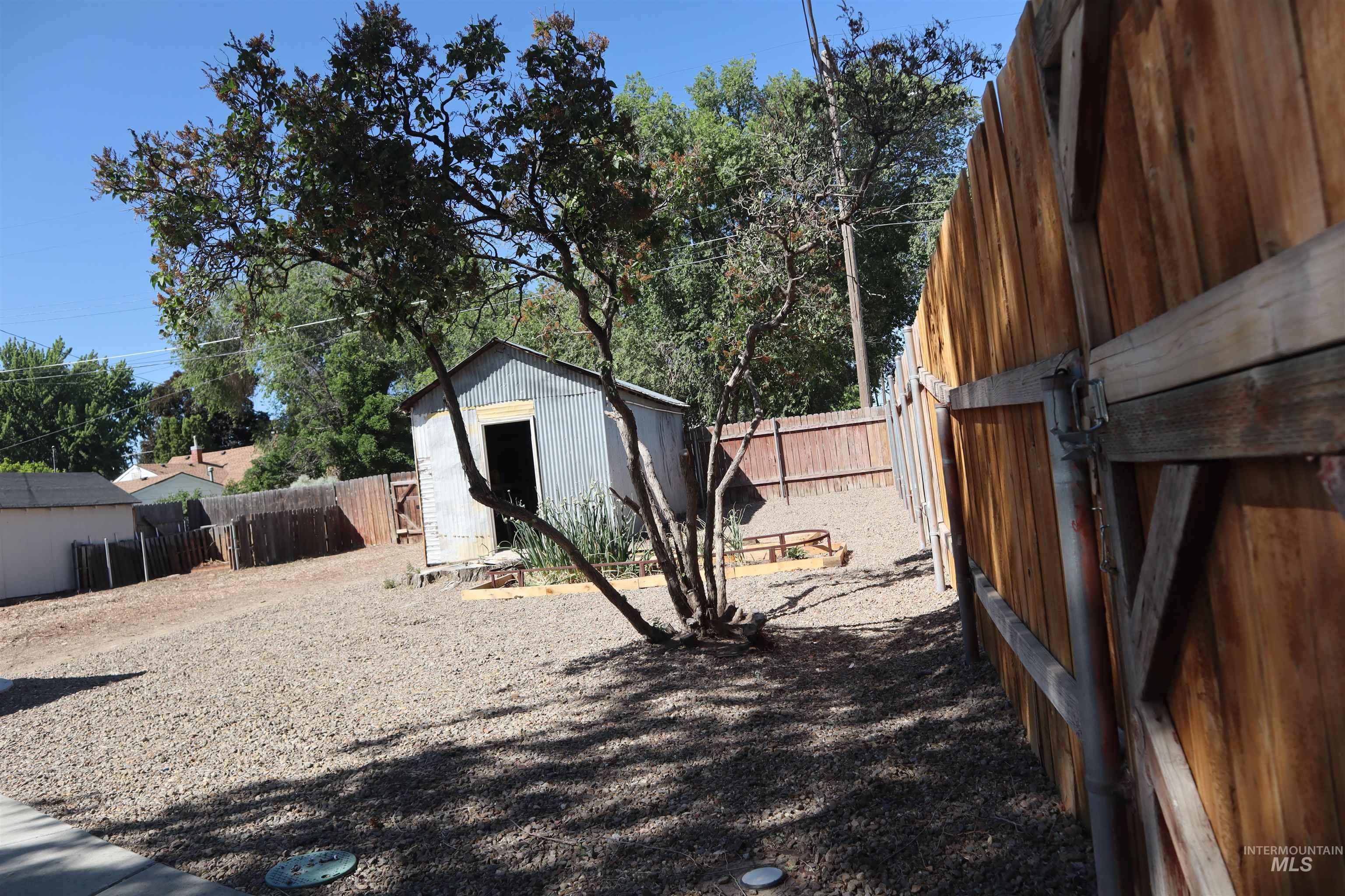 585 N 5th E, Mountain Home, Idaho 83647, 2 Bedrooms, 1 Bathroom, Residential For Sale, Price $255,000, 98950267