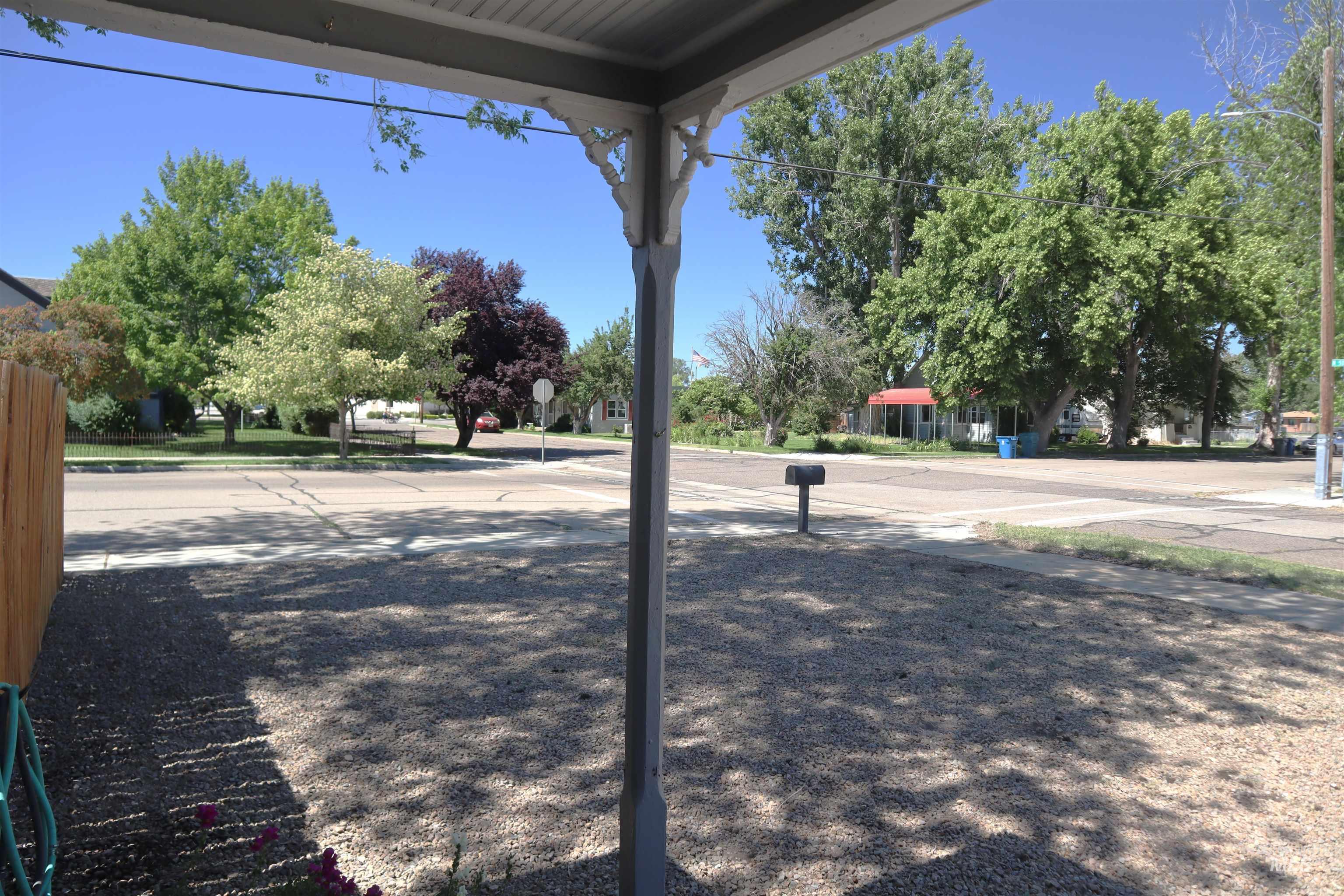 585 N 5th E, Mountain Home, Idaho 83647, 2 Bedrooms, 1 Bathroom, Residential For Sale, Price $255,000, 98950267