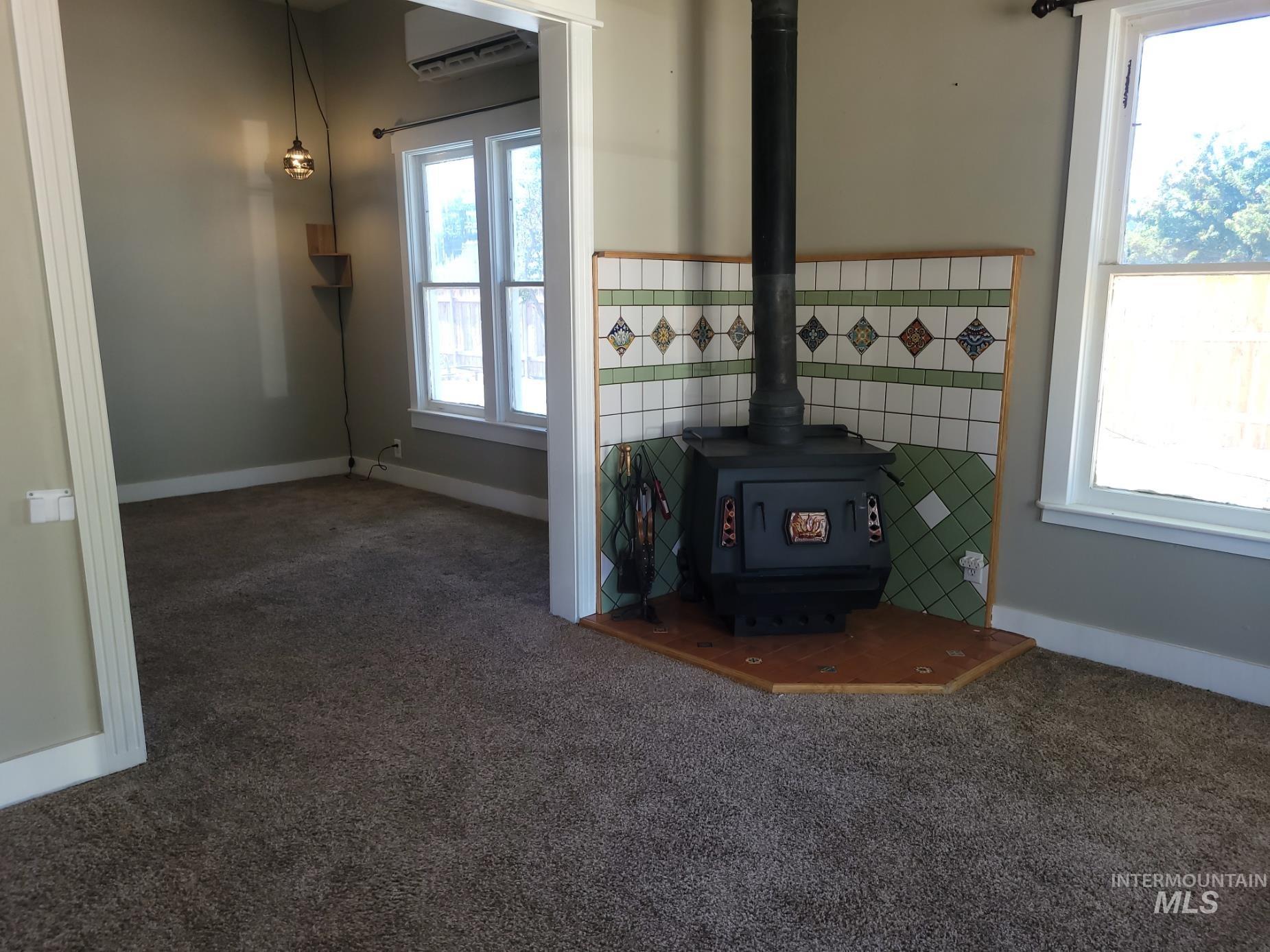 585 N 5th E, Mountain Home, Idaho 83647, 2 Bedrooms, 1 Bathroom, Residential For Sale, Price $255,000, 98950267