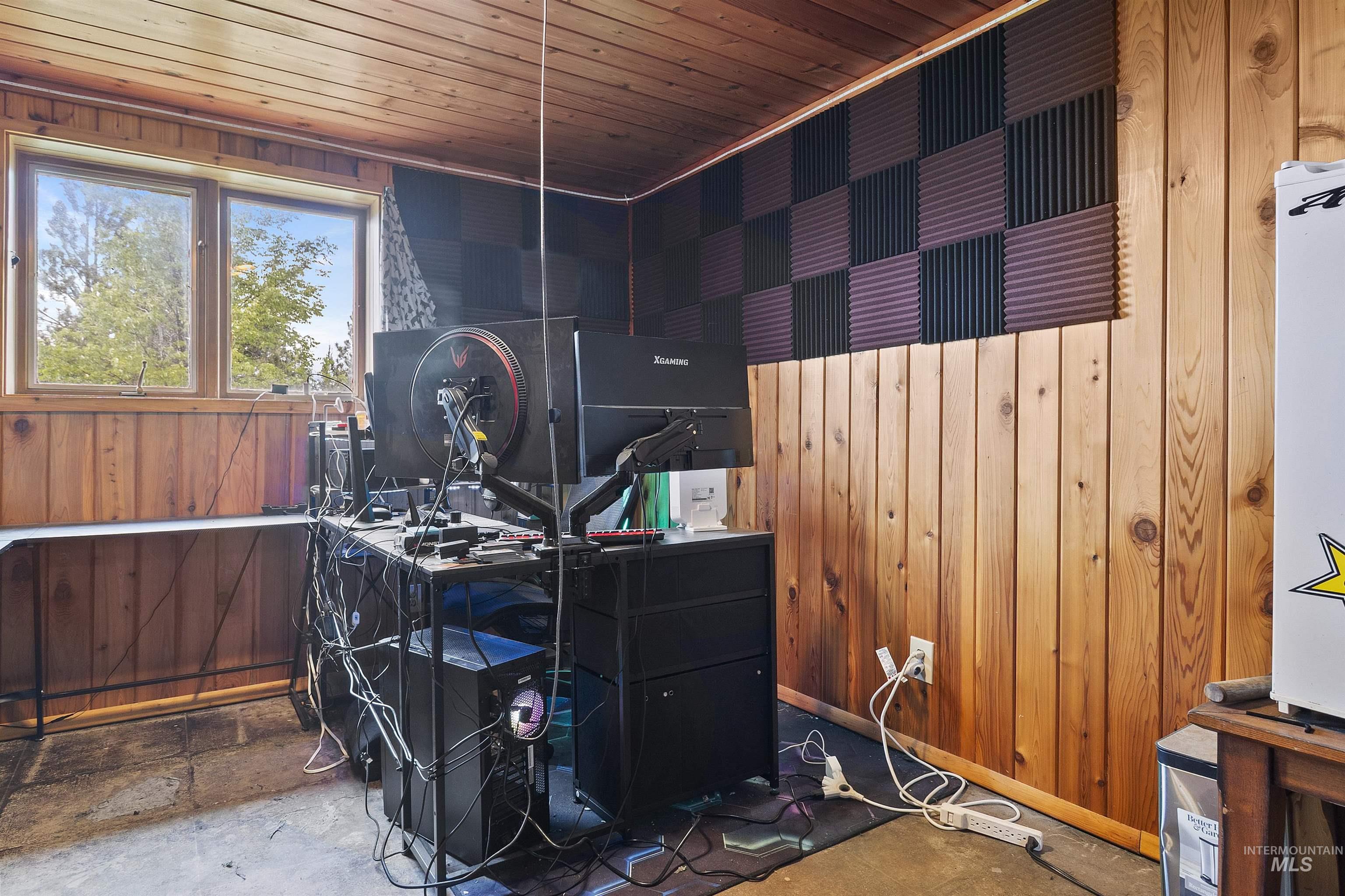 1090 Desjardin Road, Deary, Idaho 83823, 3 Bedrooms, 2 Bathrooms, Residential For Sale, Price $525,000, 98950285