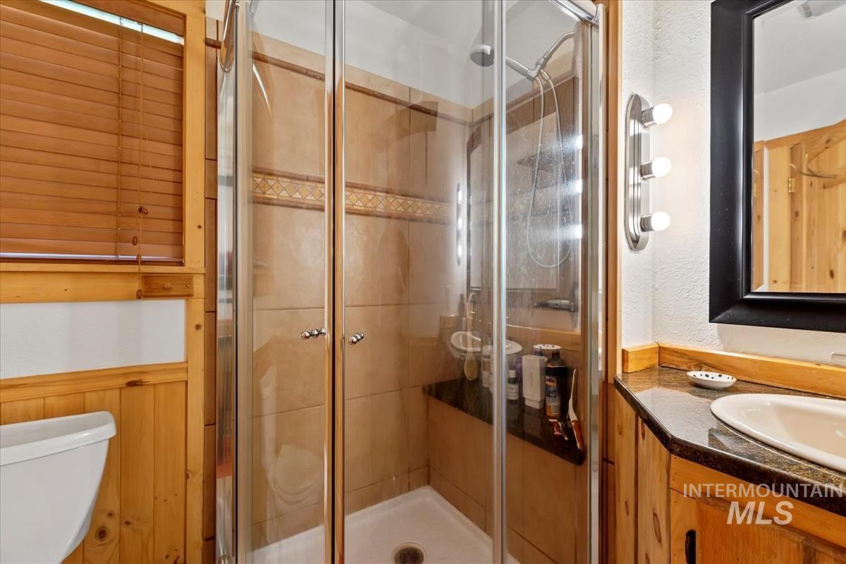 150 W Yuba Vista Dr, Atlanta, Idaho 83716, 2 Bedrooms, 2 Bathrooms, Residential For Sale, Price $392,000, 98950304