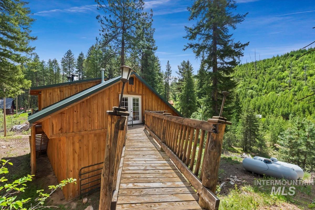 150 W Yuba Vista Dr, Atlanta, Idaho 83716, 2 Bedrooms, 2 Bathrooms, Residential For Sale, Price $392,000, 98950304