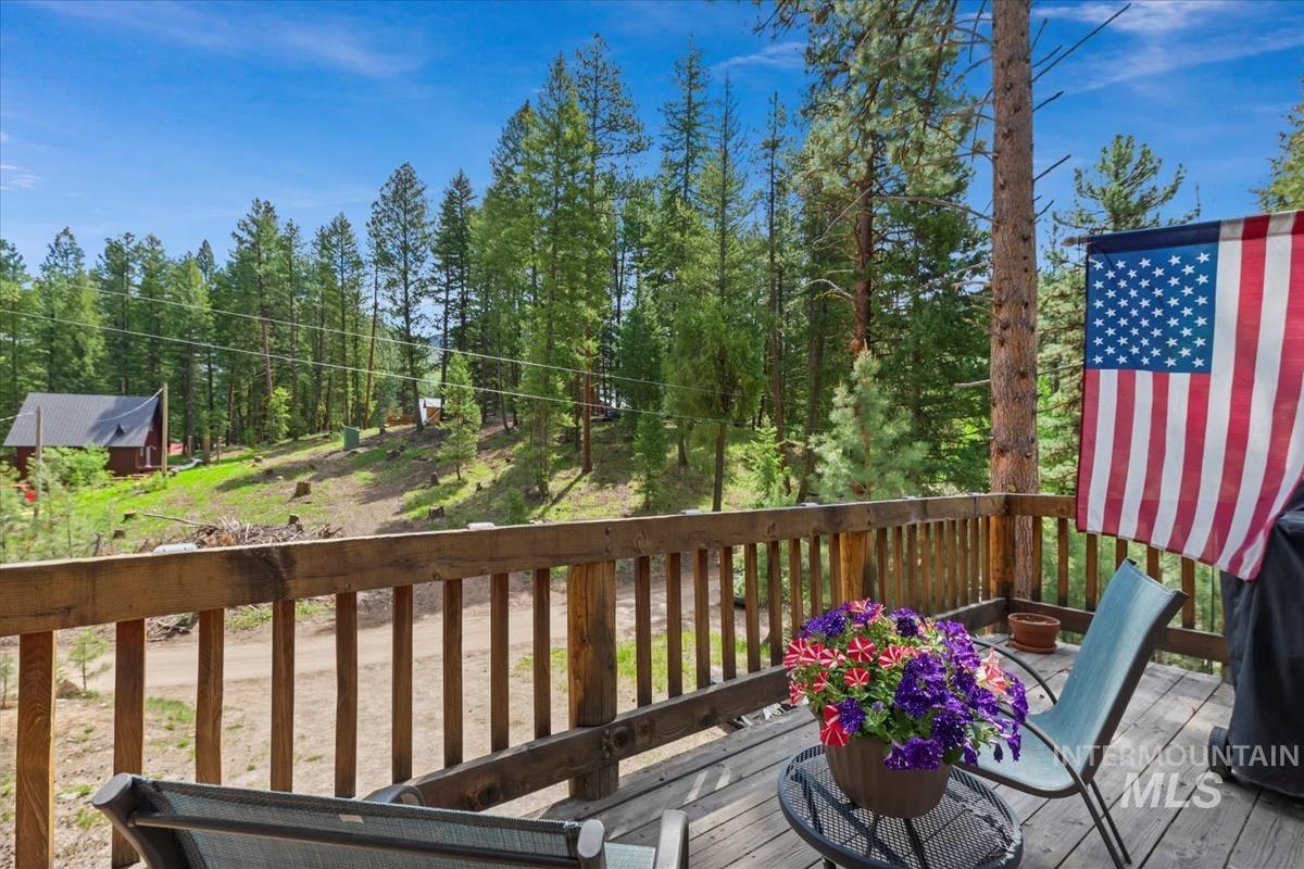 150 W Yuba Vista Dr, Atlanta, Idaho 83716, 2 Bedrooms, 2 Bathrooms, Residential For Sale, Price $392,000, 98950304