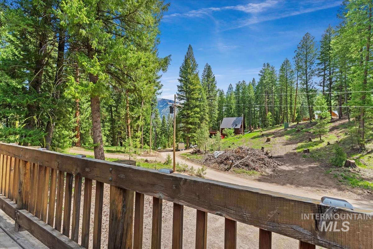 150 W Yuba Vista Dr, Atlanta, Idaho 83716, 2 Bedrooms, 2 Bathrooms, Residential For Sale, Price $392,000, 98950304