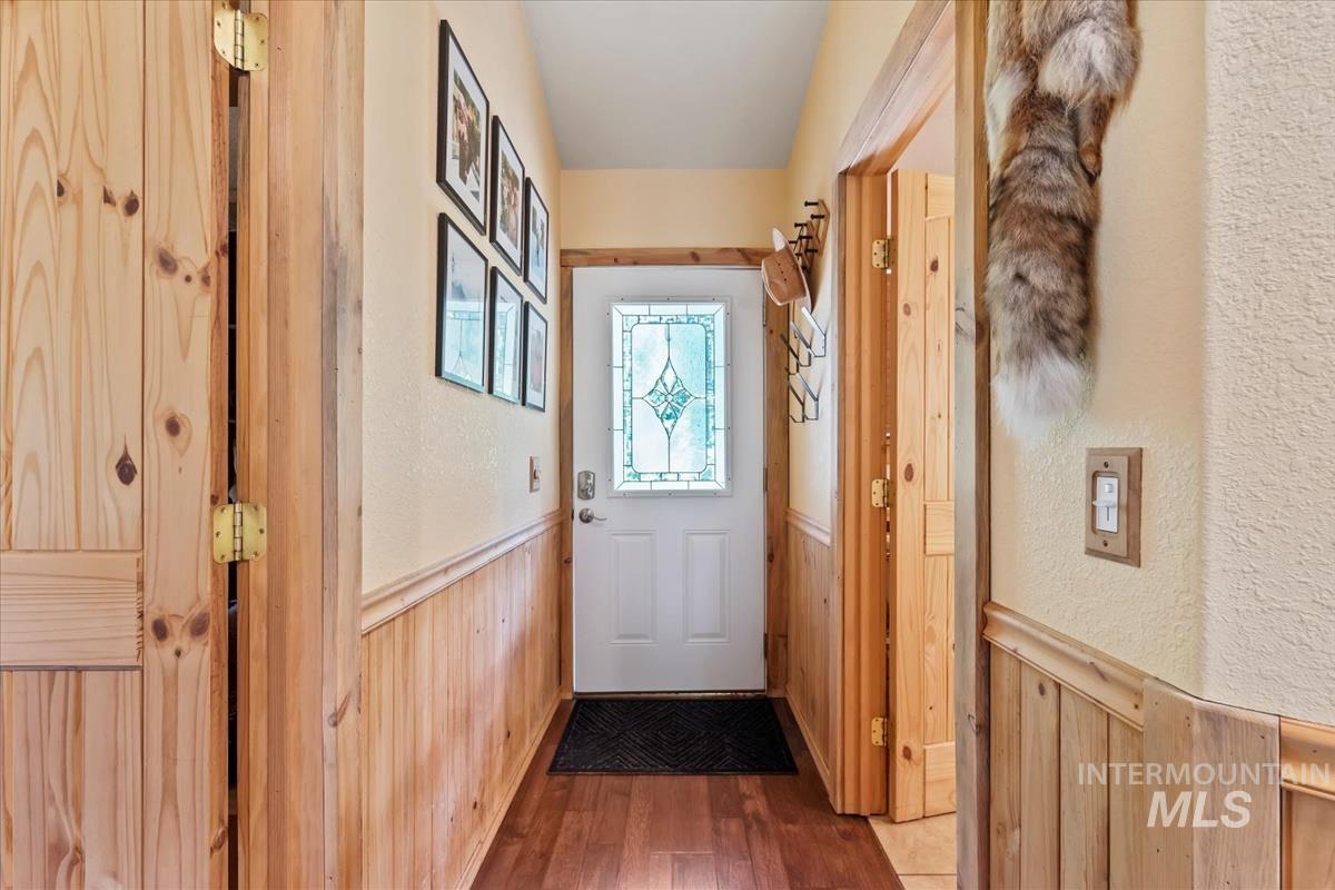 150 W Yuba Vista Dr, Atlanta, Idaho 83716, 2 Bedrooms, 2 Bathrooms, Residential For Sale, Price $392,000, 98950304