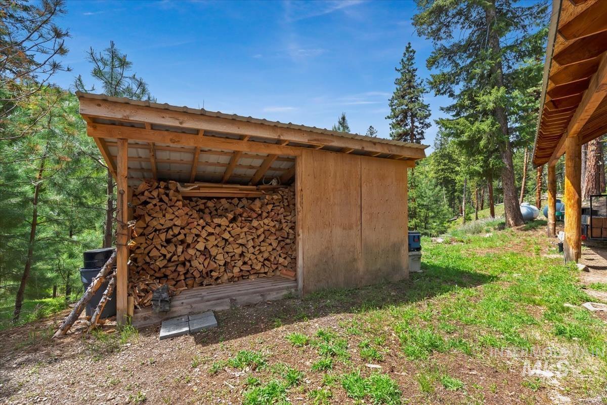 150 W Yuba Vista Dr, Atlanta, Idaho 83716, 2 Bedrooms, 2 Bathrooms, Residential For Sale, Price $392,000, 98950304