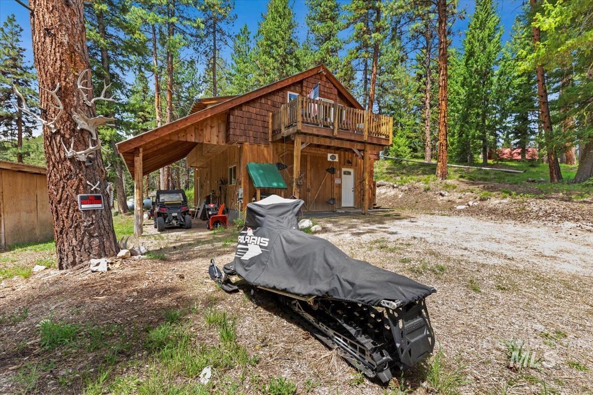 150 W Yuba Vista Dr, Atlanta, Idaho 83716, 2 Bedrooms, 2 Bathrooms, Residential For Sale, Price $392,000, 98950304