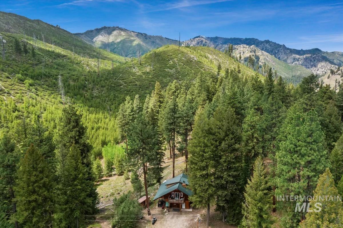 150 W Yuba Vista Dr, Atlanta, Idaho 83716, 2 Bedrooms, 2 Bathrooms, Residential For Sale, Price $392,000, 98950304