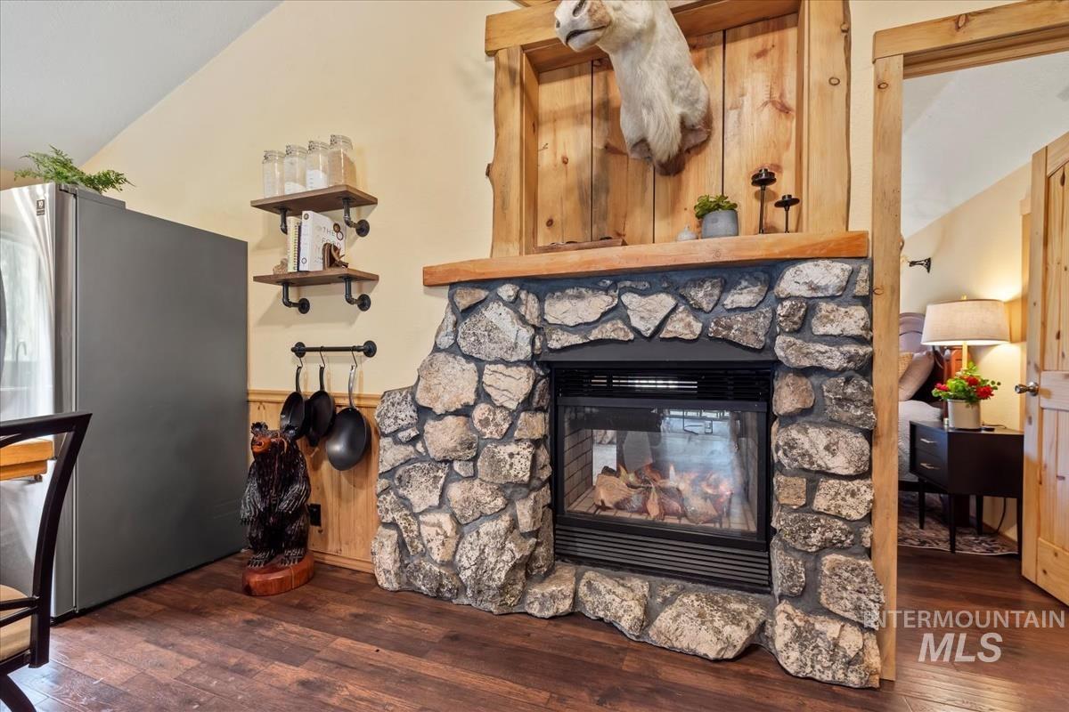 150 W Yuba Vista Dr, Atlanta, Idaho 83716, 2 Bedrooms, 2 Bathrooms, Residential For Sale, Price $392,000, 98950304