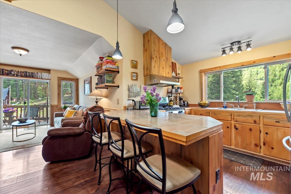 150 W Yuba Vista Dr, Atlanta, Idaho 83716, 2 Bedrooms, 2 Bathrooms, Residential For Sale, Price $392,000, 98950304