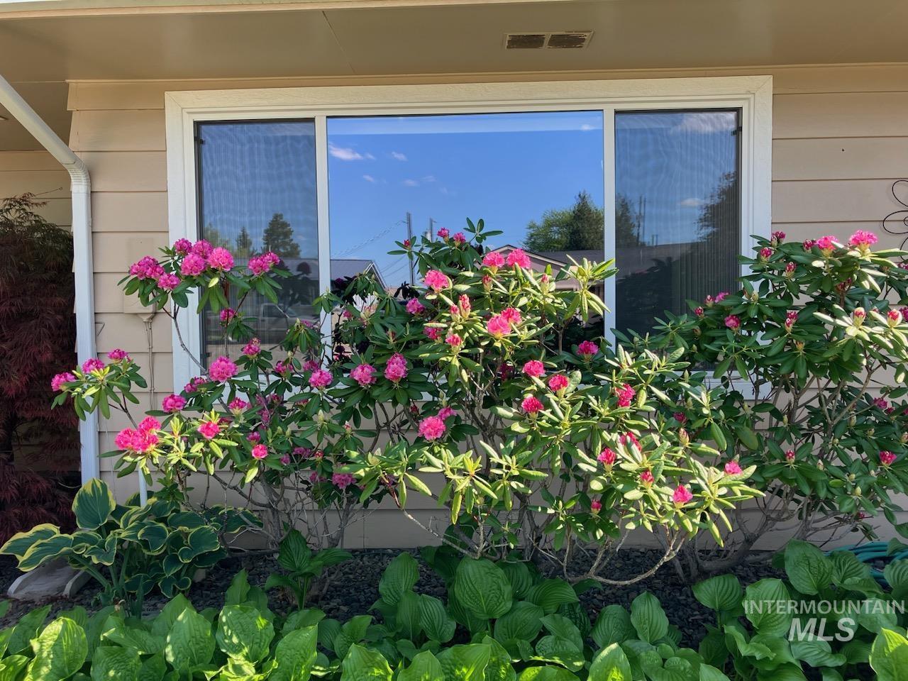 712 S.W 4th SW 4th, Fruitland, Idaho 83660, 4 Bedrooms, 4 Bathrooms, Residential For Sale, Price $419,900, 98950309