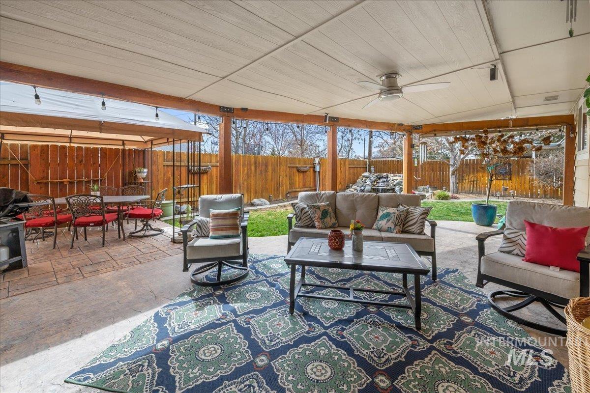 712 S.W 4th SW 4th, Fruitland, Idaho 83660, 4 Bedrooms, 4 Bathrooms, Residential For Sale, Price $419,900, 98950309