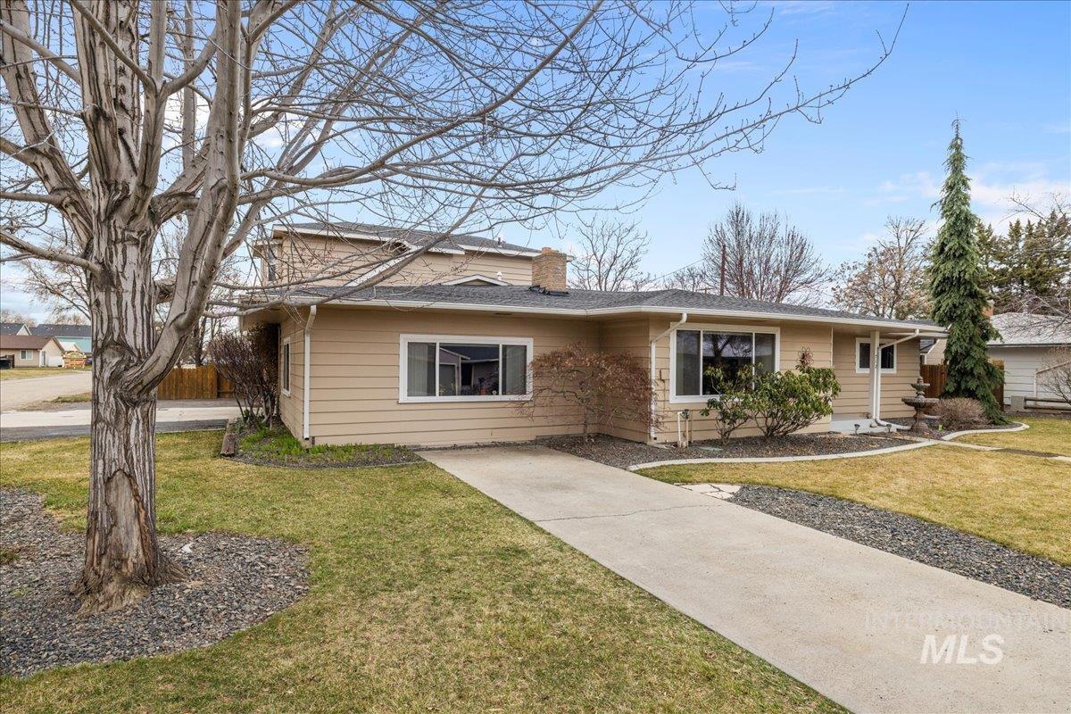 712 S.W 4th SW 4th, Fruitland, Idaho 83660, 4 Bedrooms, 4 Bathrooms, Residential For Sale, Price $419,900, 98950309