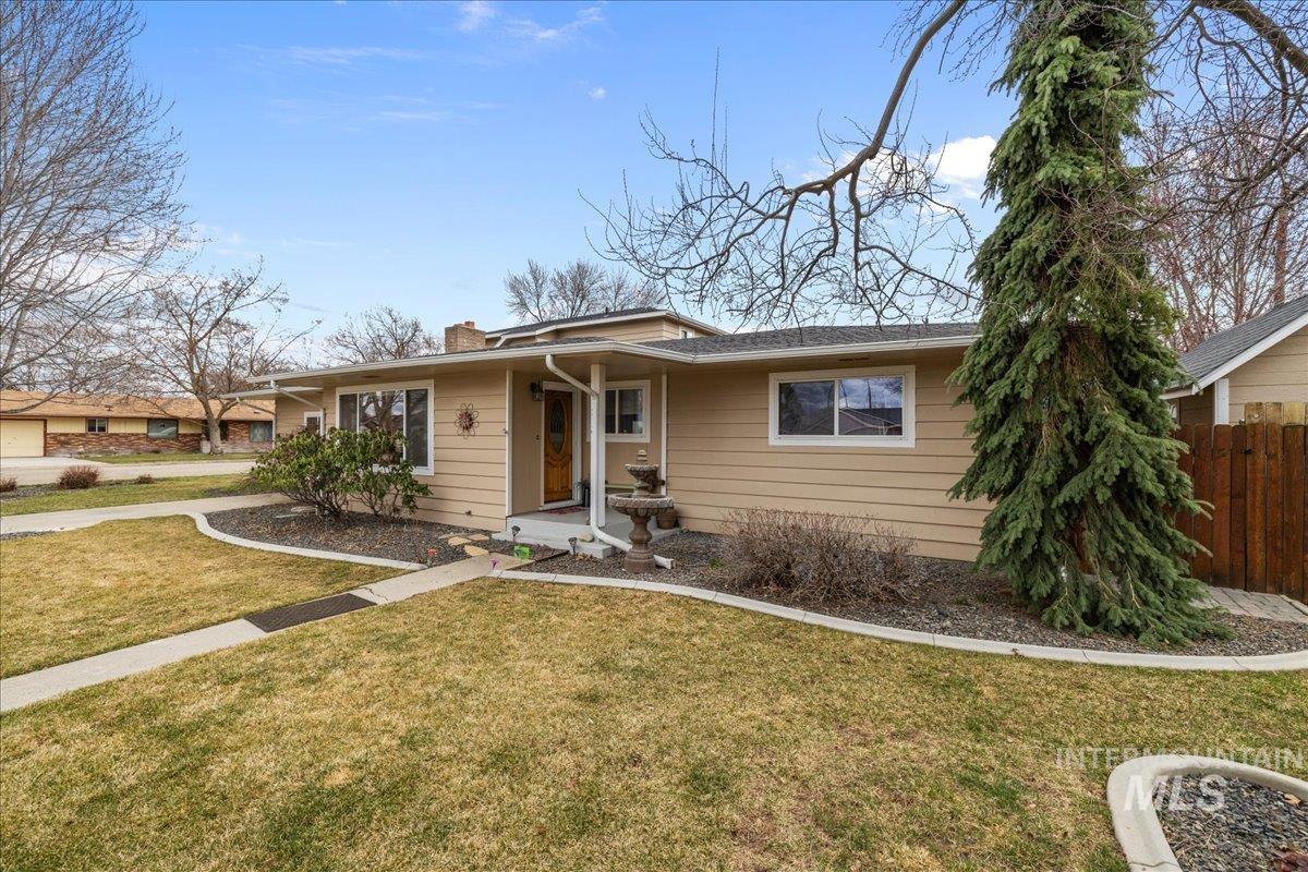 712 S.W 4th SW 4th, Fruitland, Idaho 83660, 4 Bedrooms, 4 Bathrooms, Residential For Sale, Price $419,900, 98950309