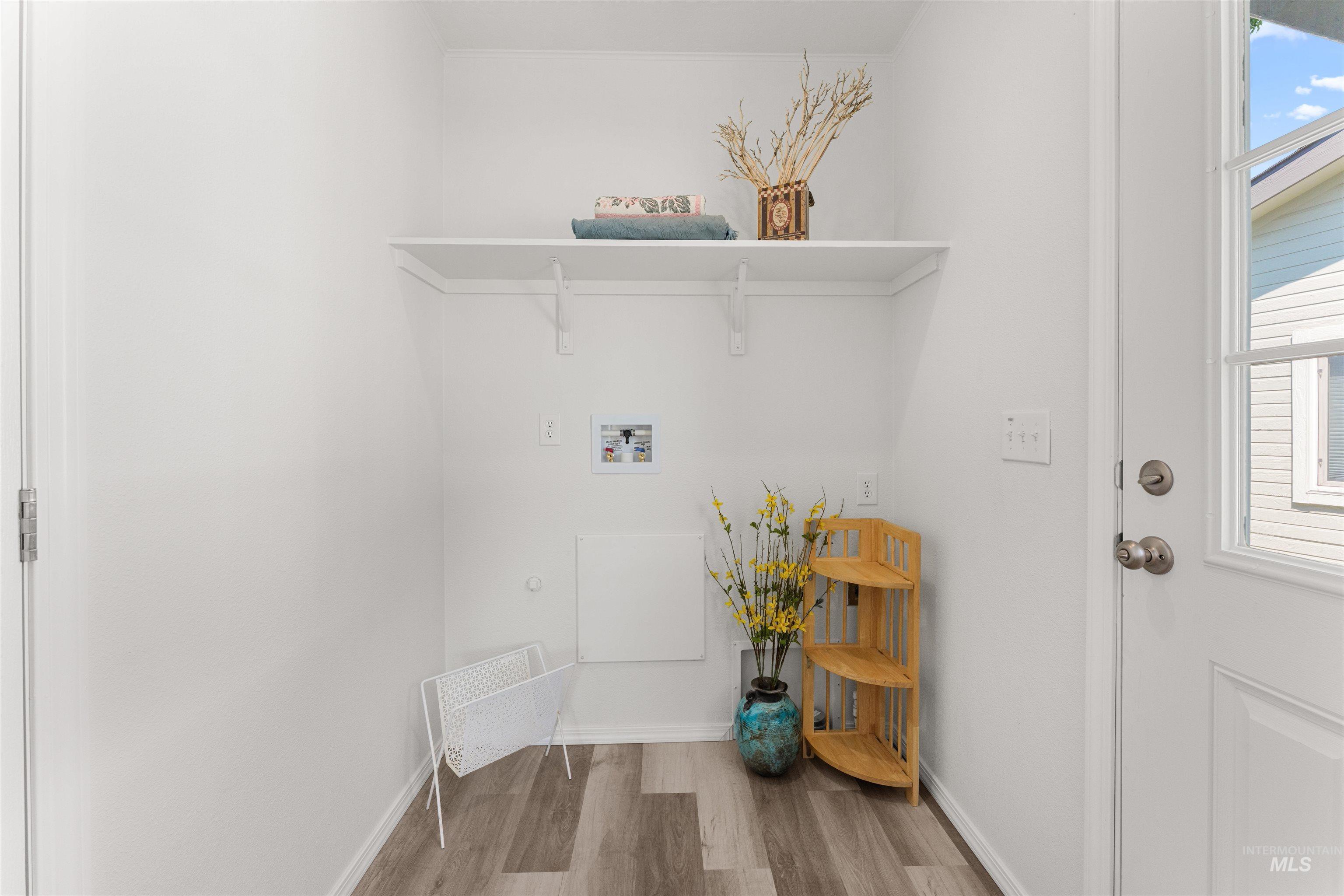 421 S Curtis Rd, Boise, Idaho 83705, 3 Bedrooms, 2 Bathrooms, Residential For Sale, Price $285,000, 98950316