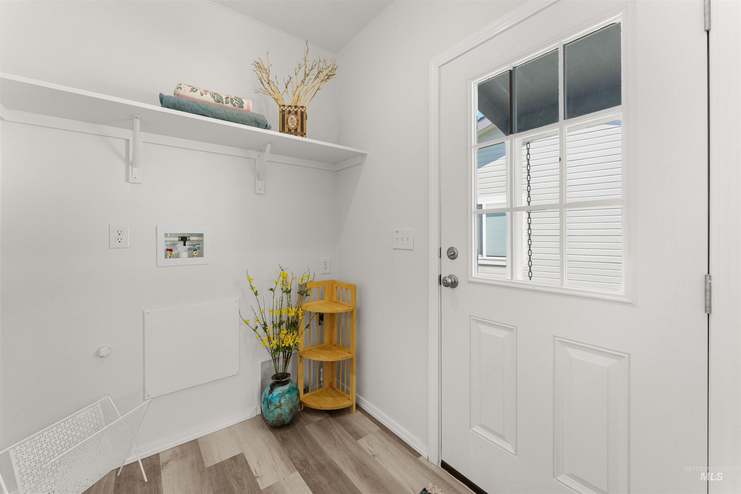 421 S Curtis Rd, Boise, Idaho 83705, 3 Bedrooms, 2 Bathrooms, Residential For Sale, Price $285,000, 98950316