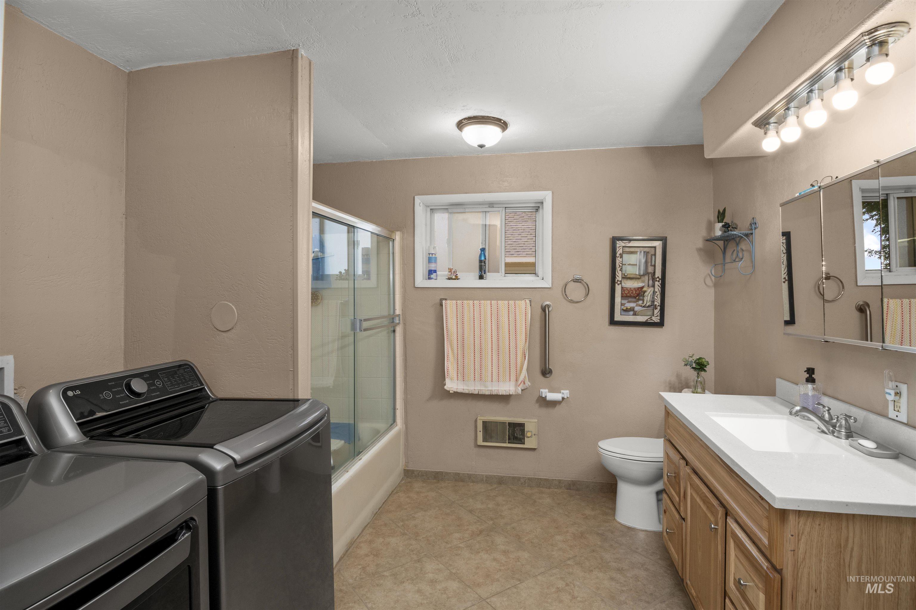 642 Oak St., Twin Falls, Idaho 83301, 3 Bedrooms, 1 Bathroom, Residential For Sale, Price $314,900, 98950325