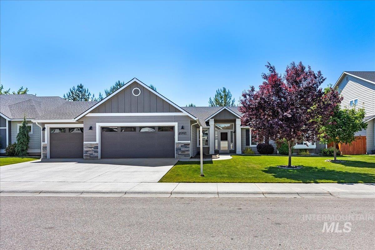 4991 N Sun Shimmer Ave, Meridian, Idaho 83646, 5 Bedrooms, 3 Bathrooms, Residential For Sale, Price $614,900, 98950326