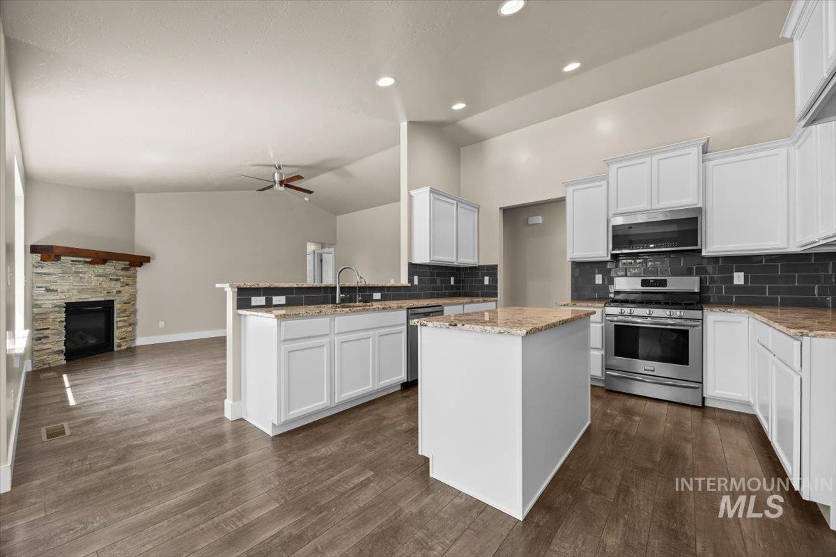 4991 N Sun Shimmer Ave, Meridian, Idaho 83646, 5 Bedrooms, 3 Bathrooms, Residential For Sale, Price $614,900, 98950326