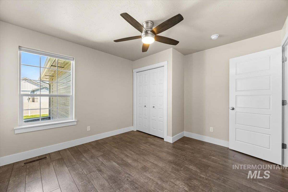 4991 N Sun Shimmer Ave, Meridian, Idaho 83646, 5 Bedrooms, 3 Bathrooms, Residential For Sale, Price $624,900, 98950326