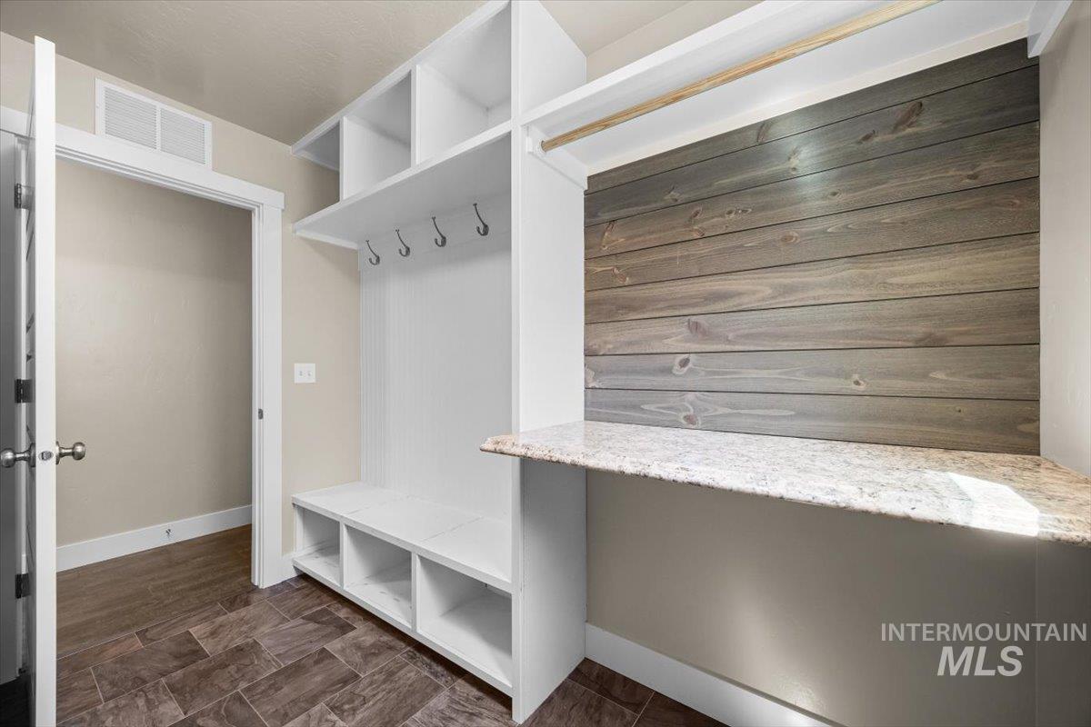 4991 N Sun Shimmer Ave, Meridian, Idaho 83646, 5 Bedrooms, 3 Bathrooms, Residential For Sale, Price $614,900, 98950326