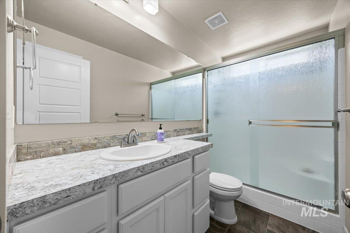 4991 N Sun Shimmer Ave, Meridian, Idaho 83646, 5 Bedrooms, 3 Bathrooms, Residential For Sale, Price $624,900, 98950326